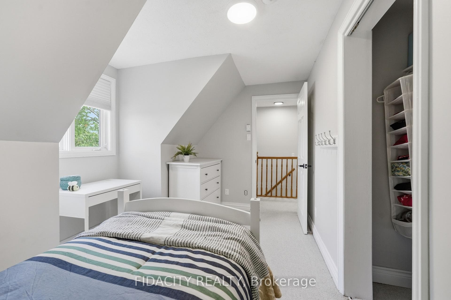 13 Poole Creek Crescent photo 32