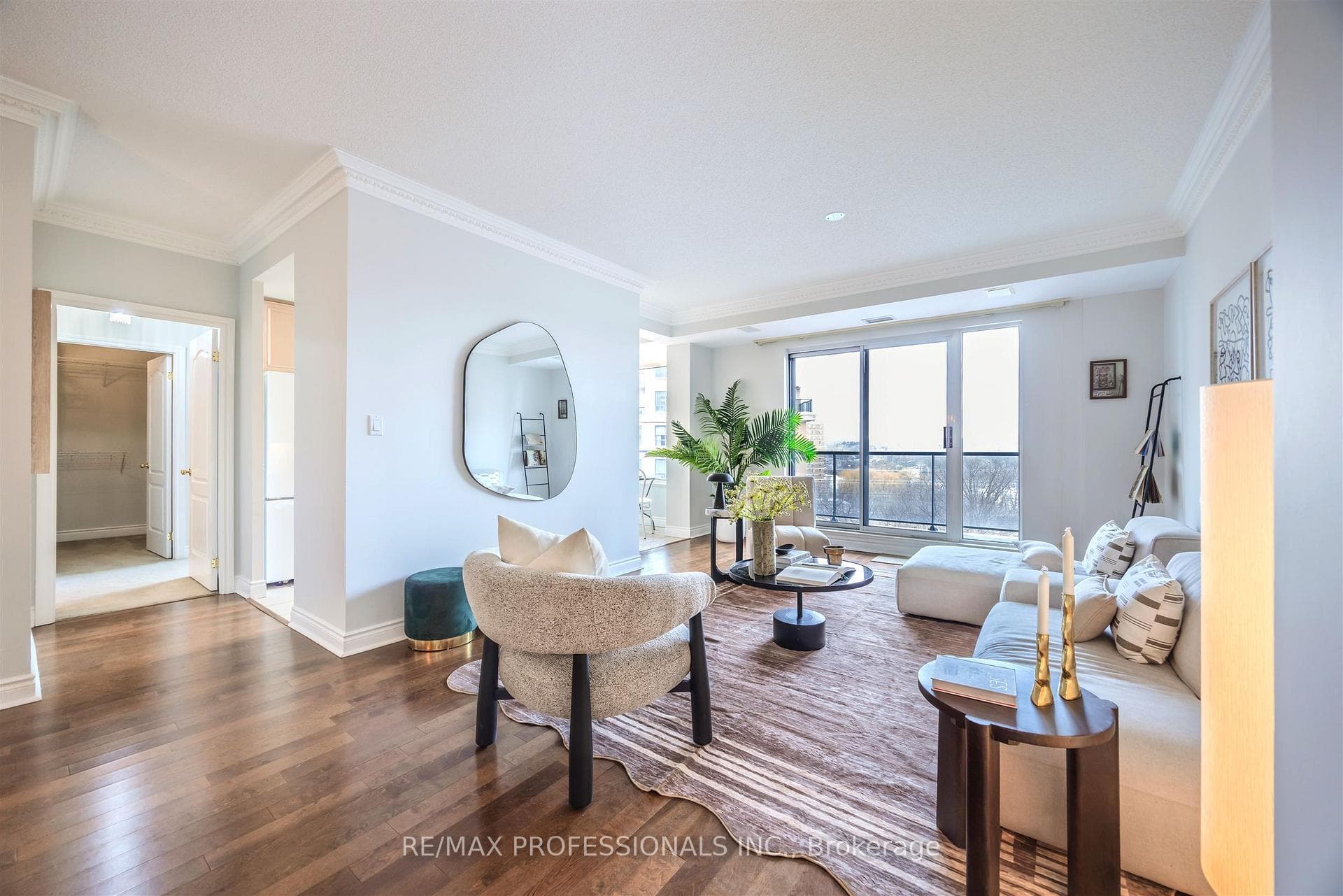 2 Aberfoyle Crescent Unit 1006 photo 12