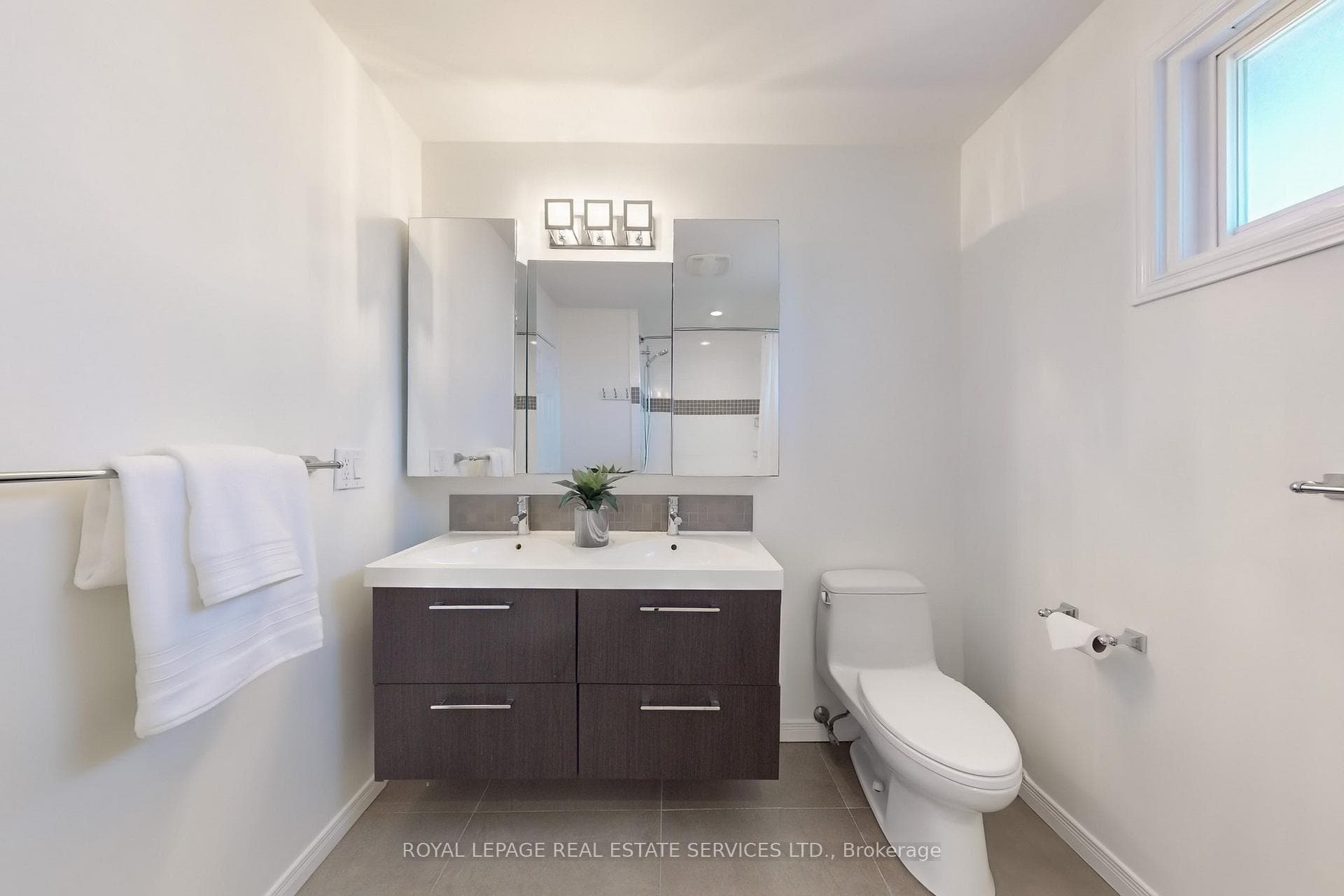 161 Willowbrook Road photo 27