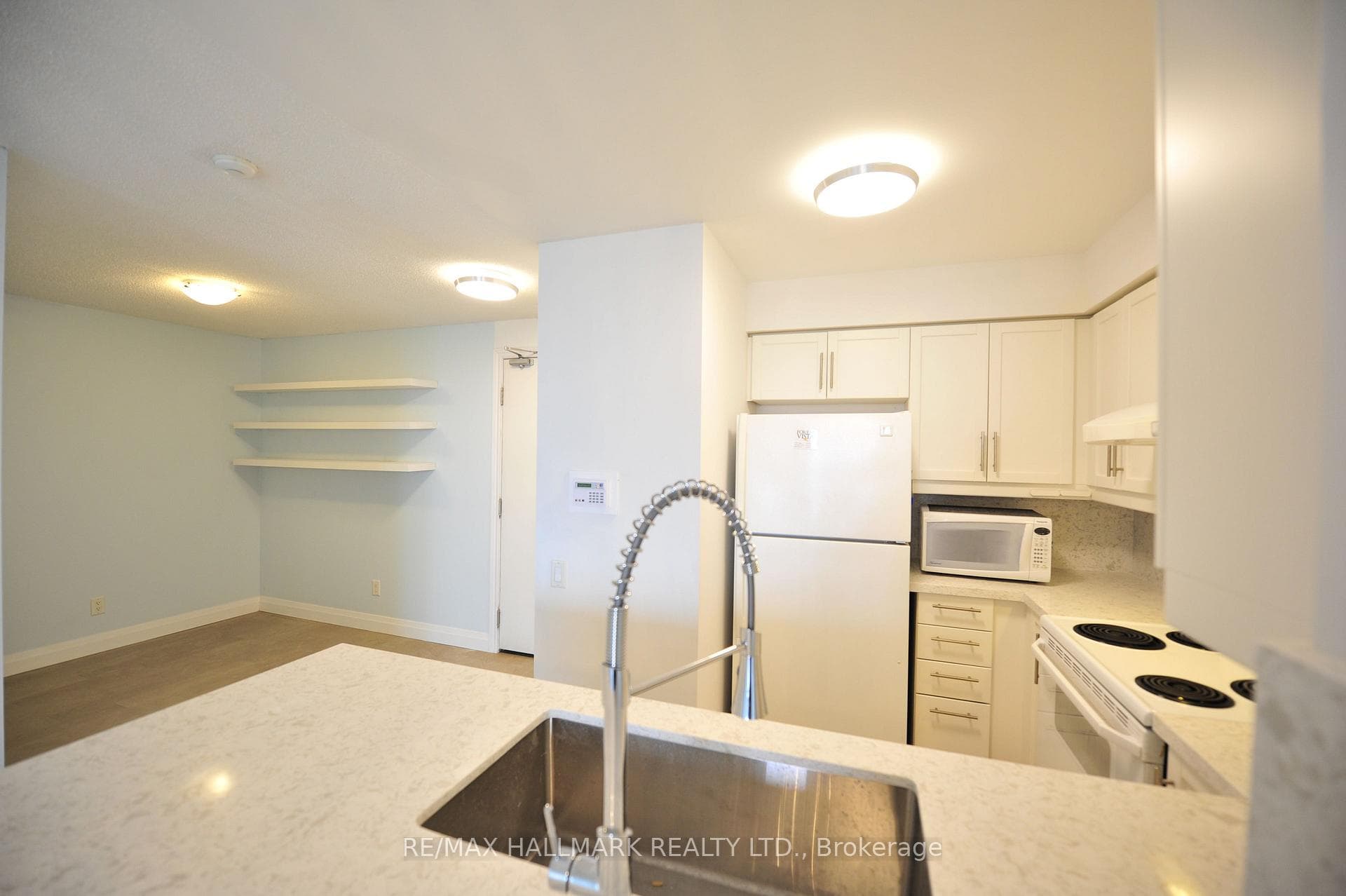 61 Town Centre Court Unit 2201 photo 4