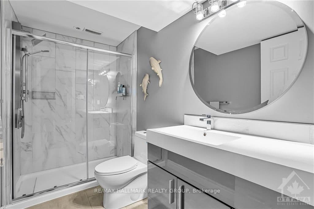 32 BARONESS Drive photo 19