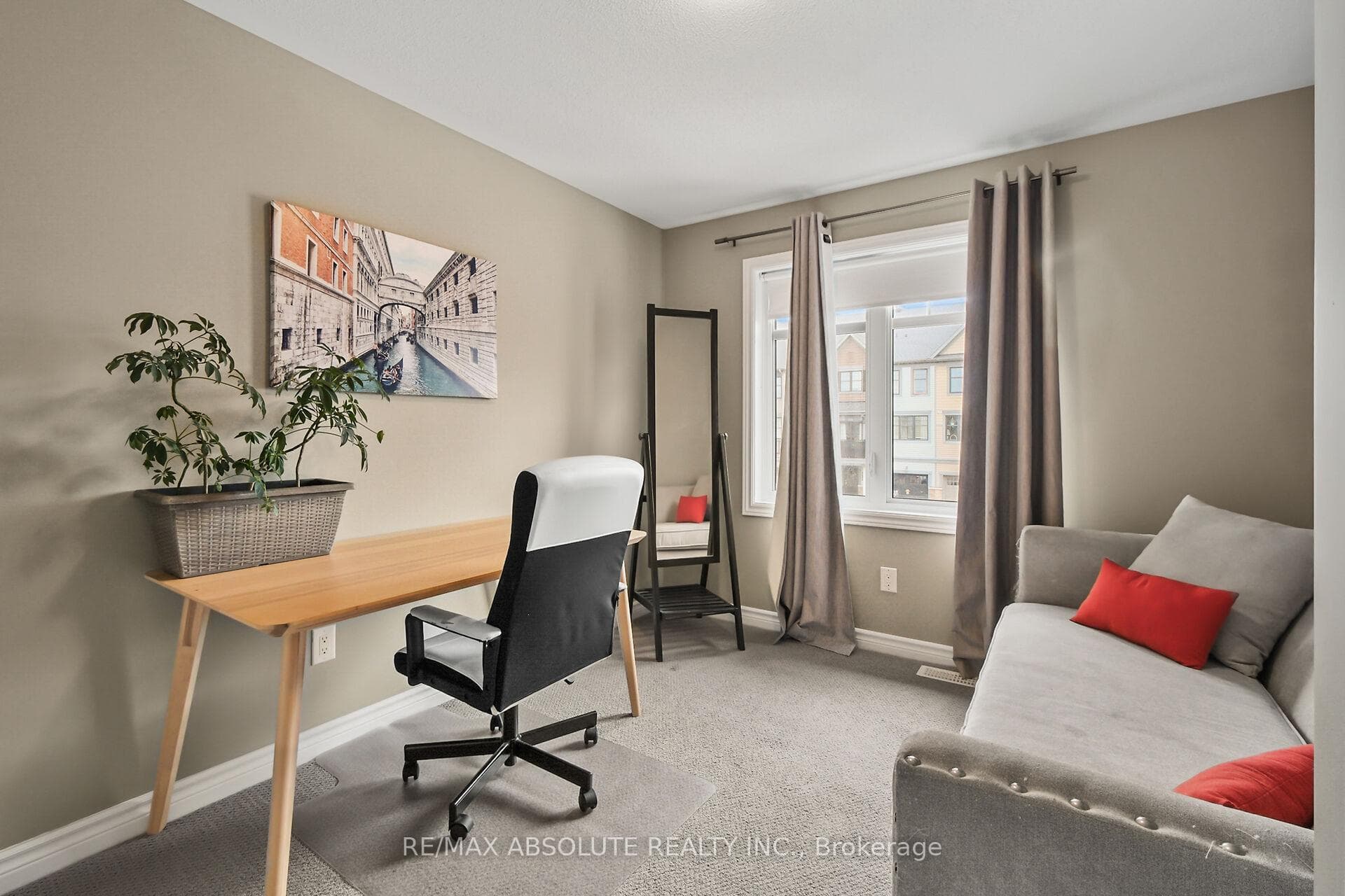 575 Petrichor Crescent photo 25