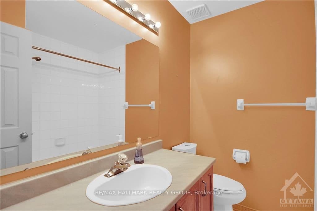 54 WOODGATE Way photo 23