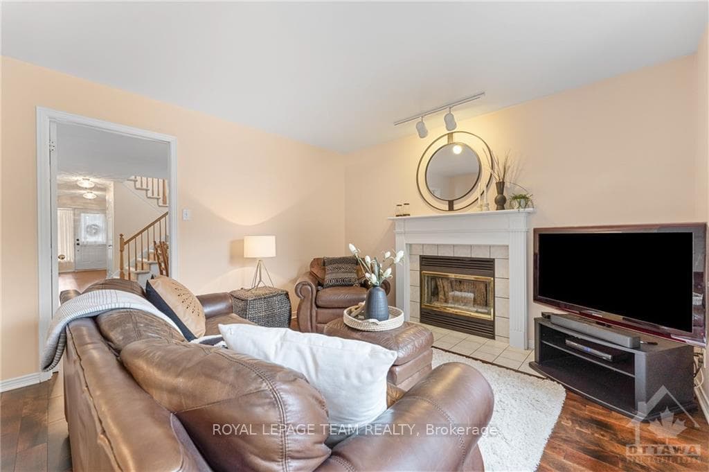 11 STONE PARK Lane photo 8