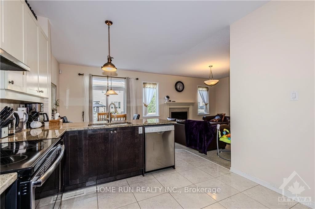 303 KIPPEN Place photo 9