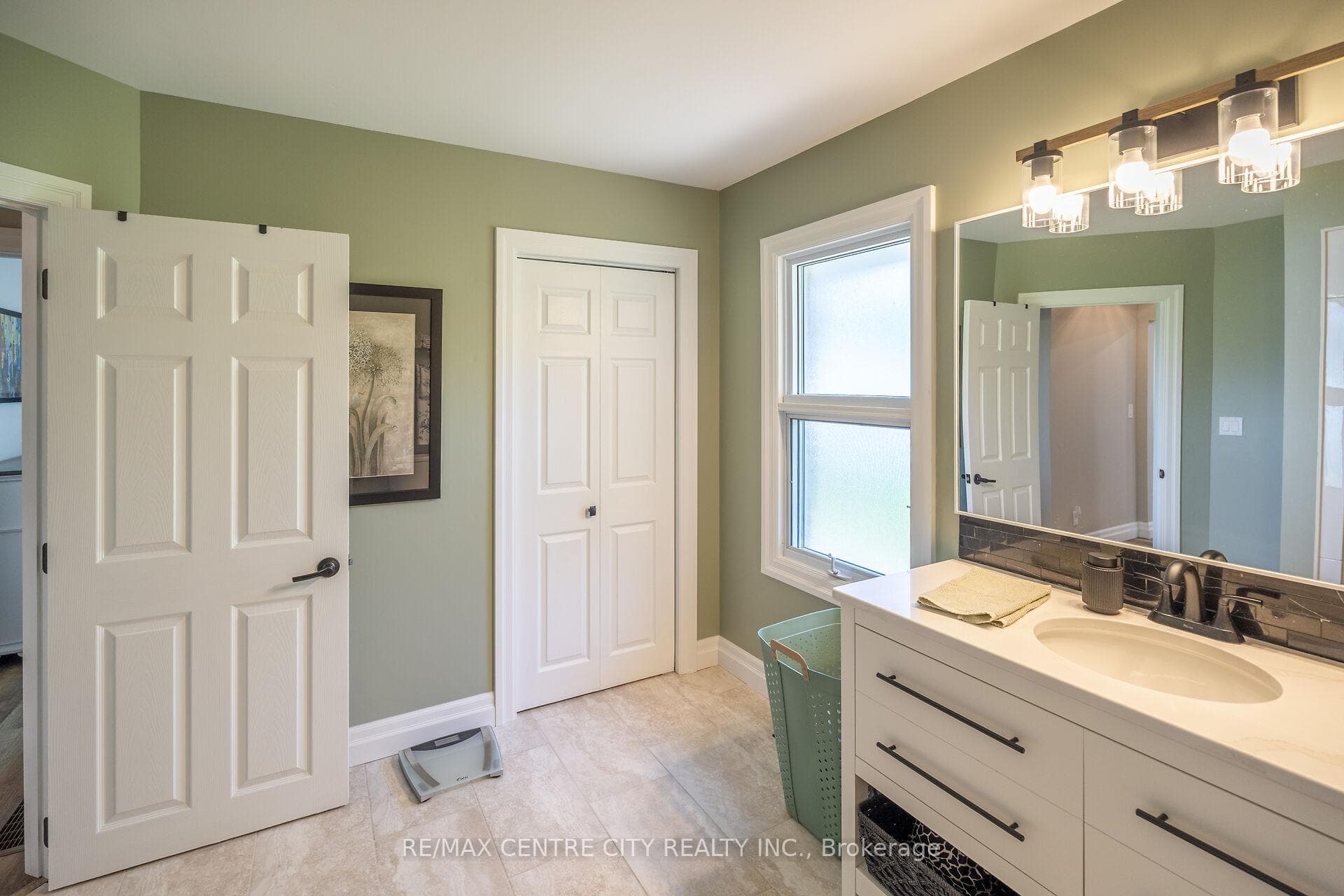3 PC Bath