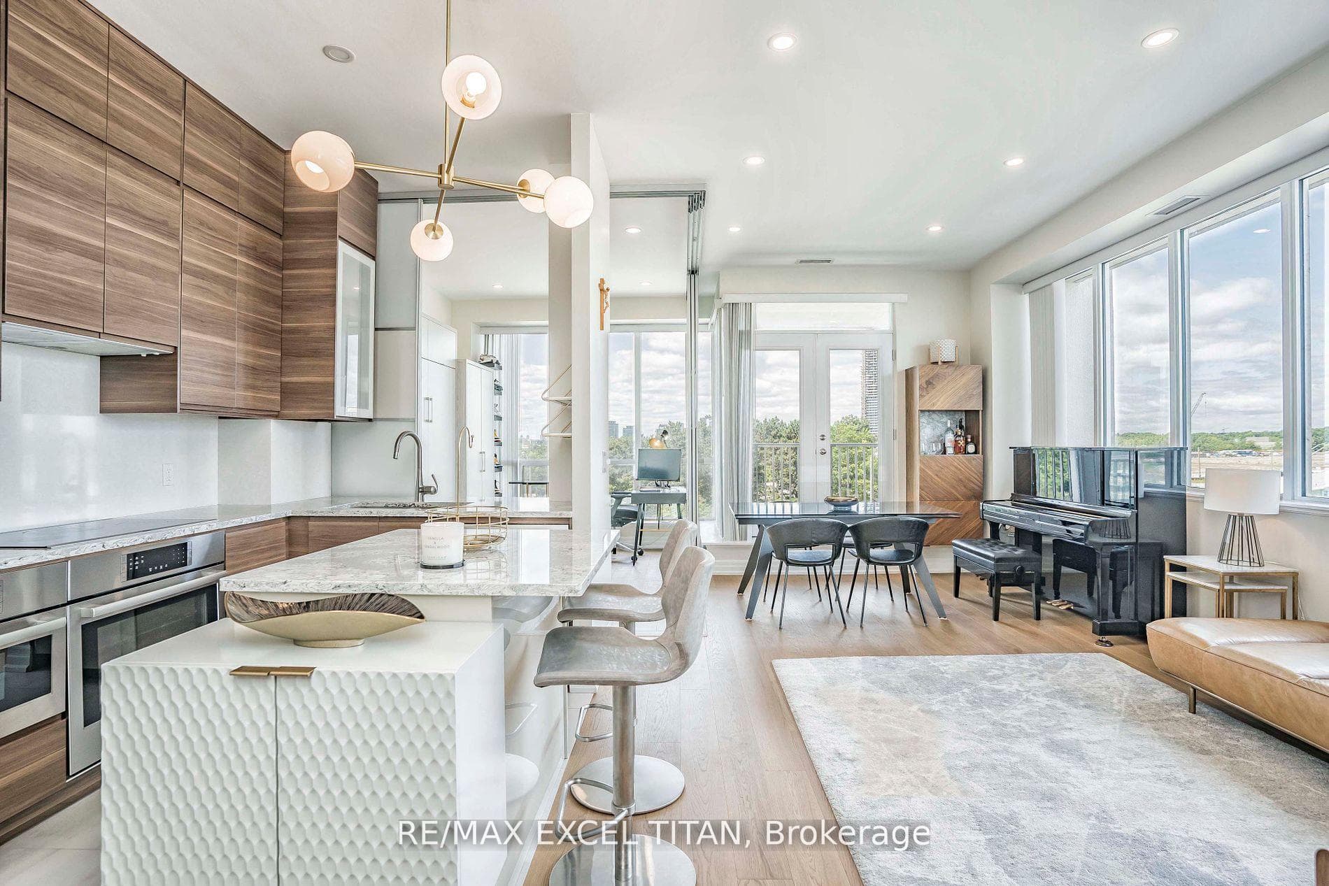 797 Don Mills Road Unit 305 photo 5