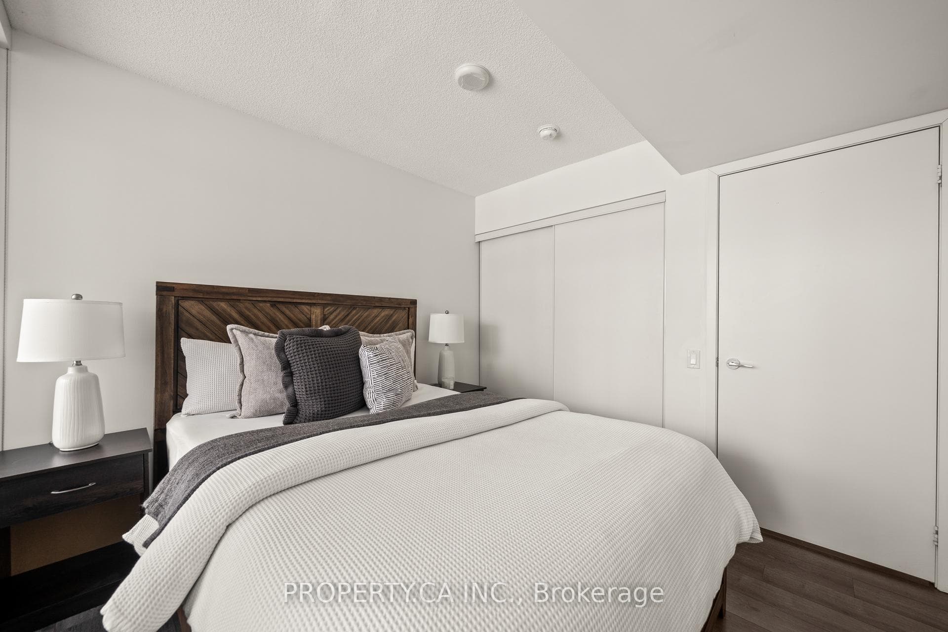 70 Queens Wharf Road Unit 2610 photo 10