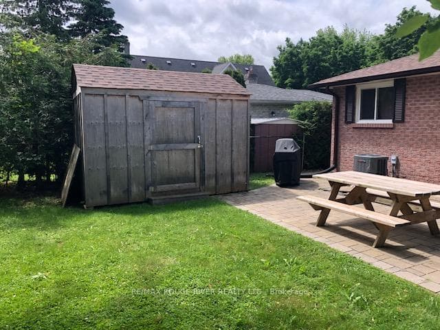 10 Marion Drive photo 13