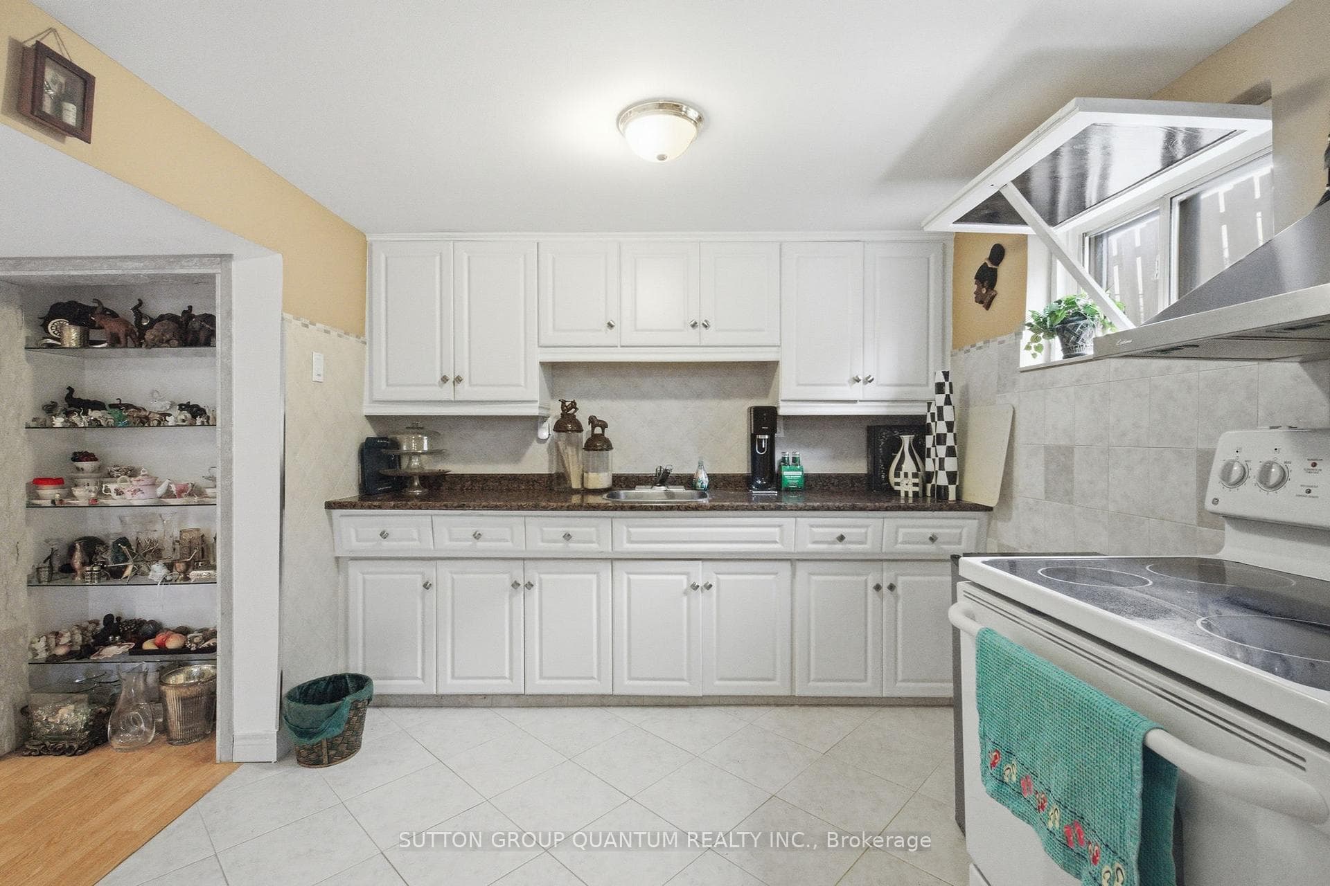 1257 Alexandra Avenue photo 27