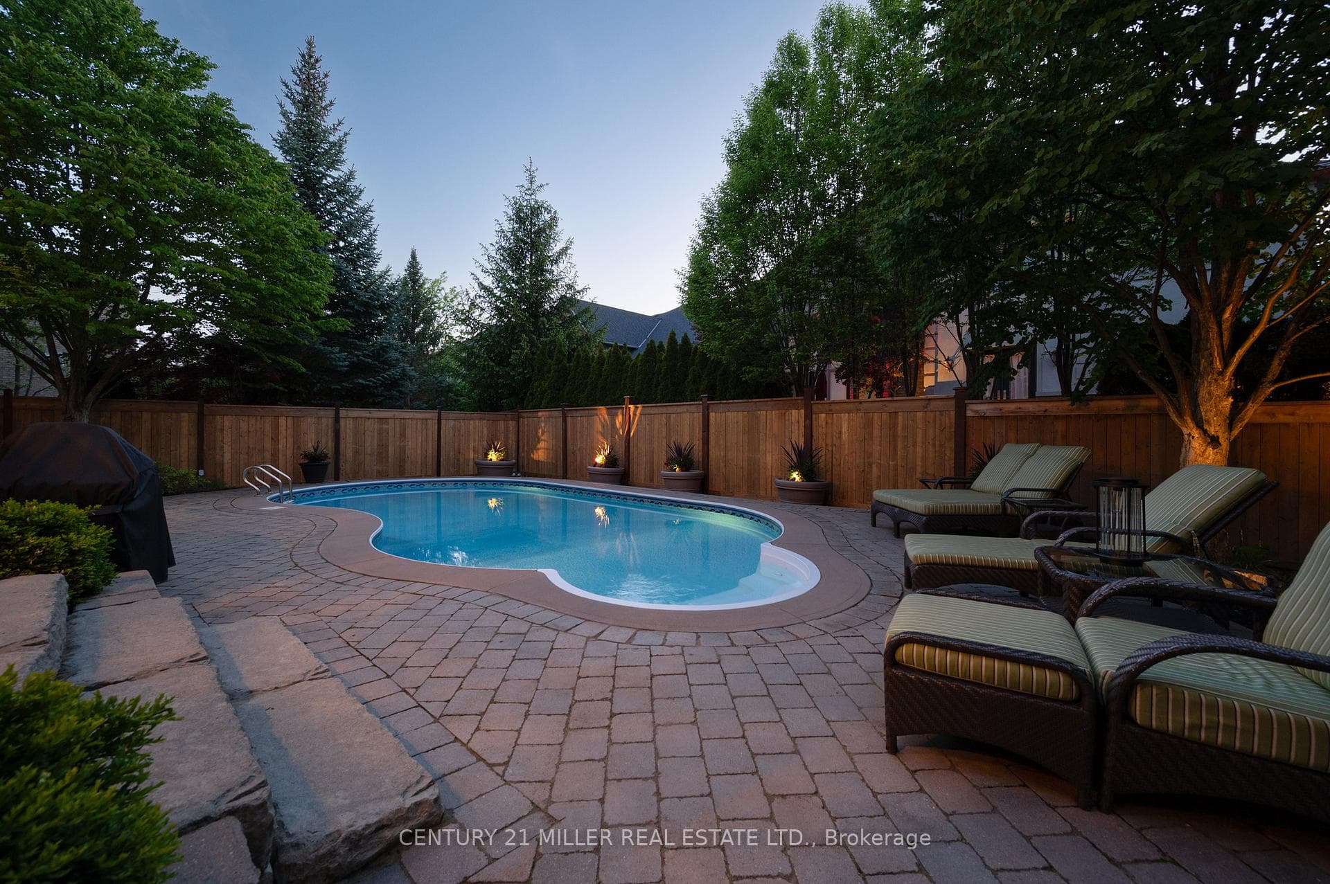 3122 Saddleworth Crescent photo 50