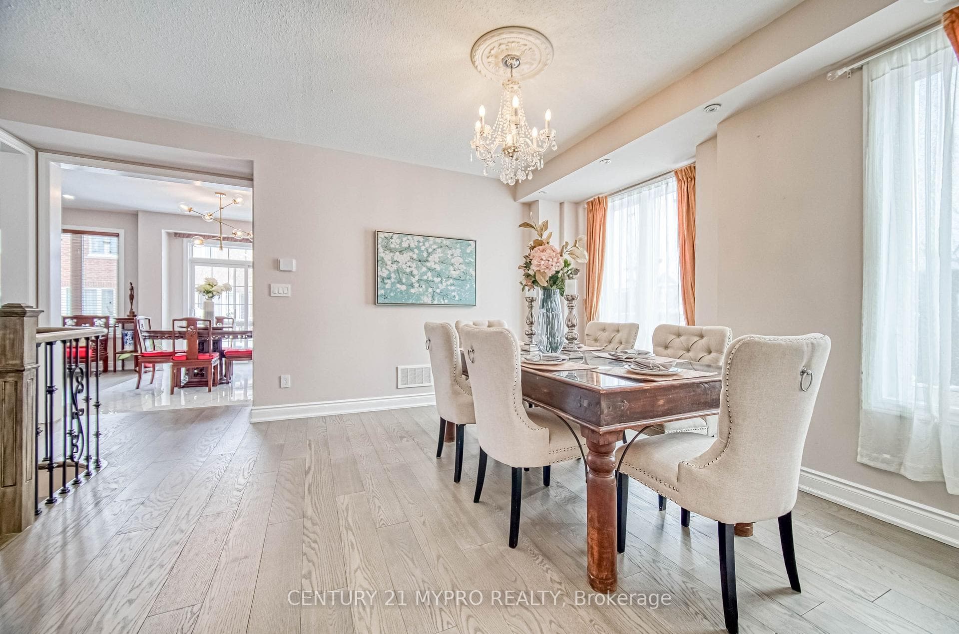 72 Vandervoort Drive photo 4