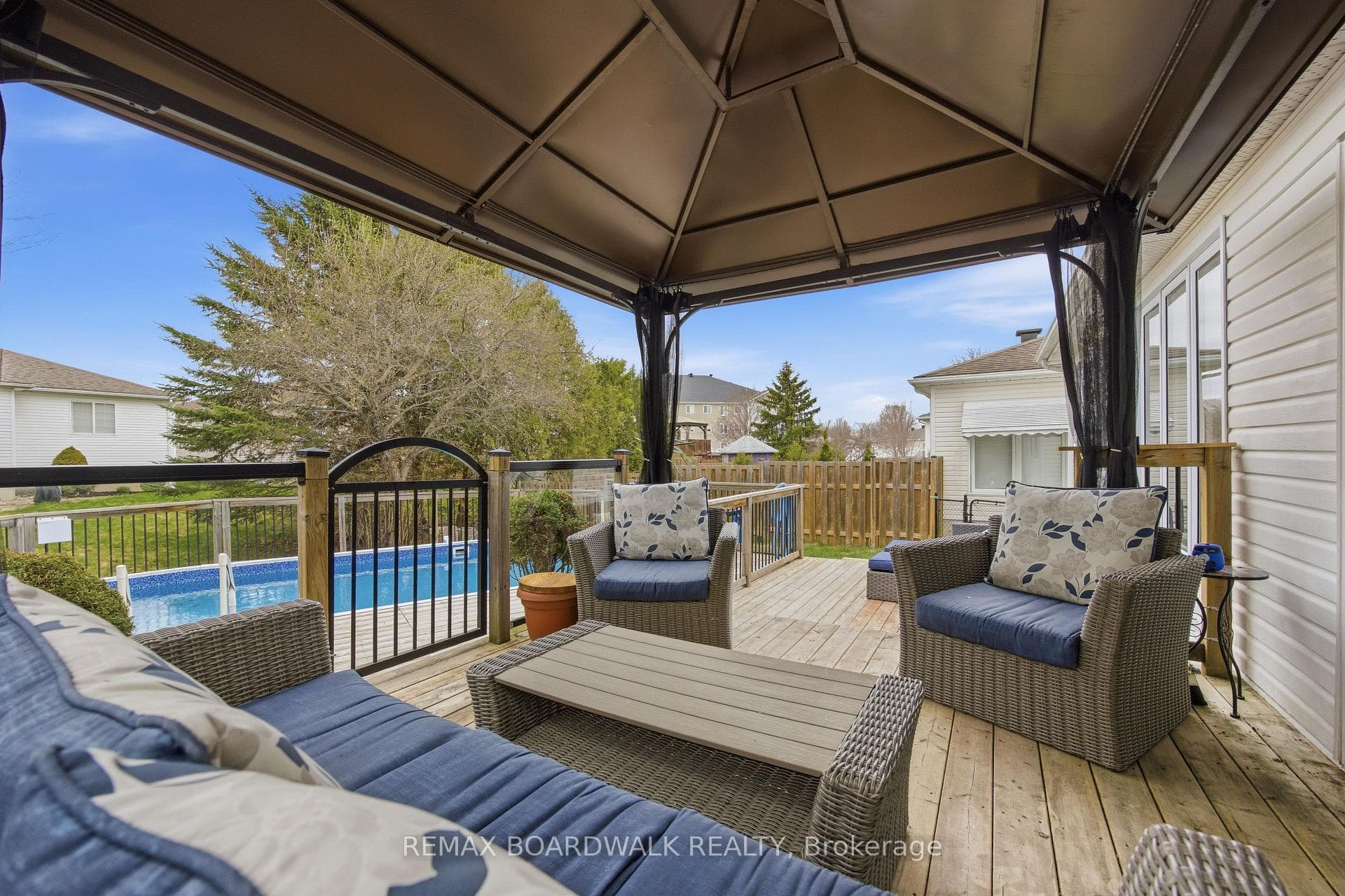 33 Treelawn Boulevard photo 32