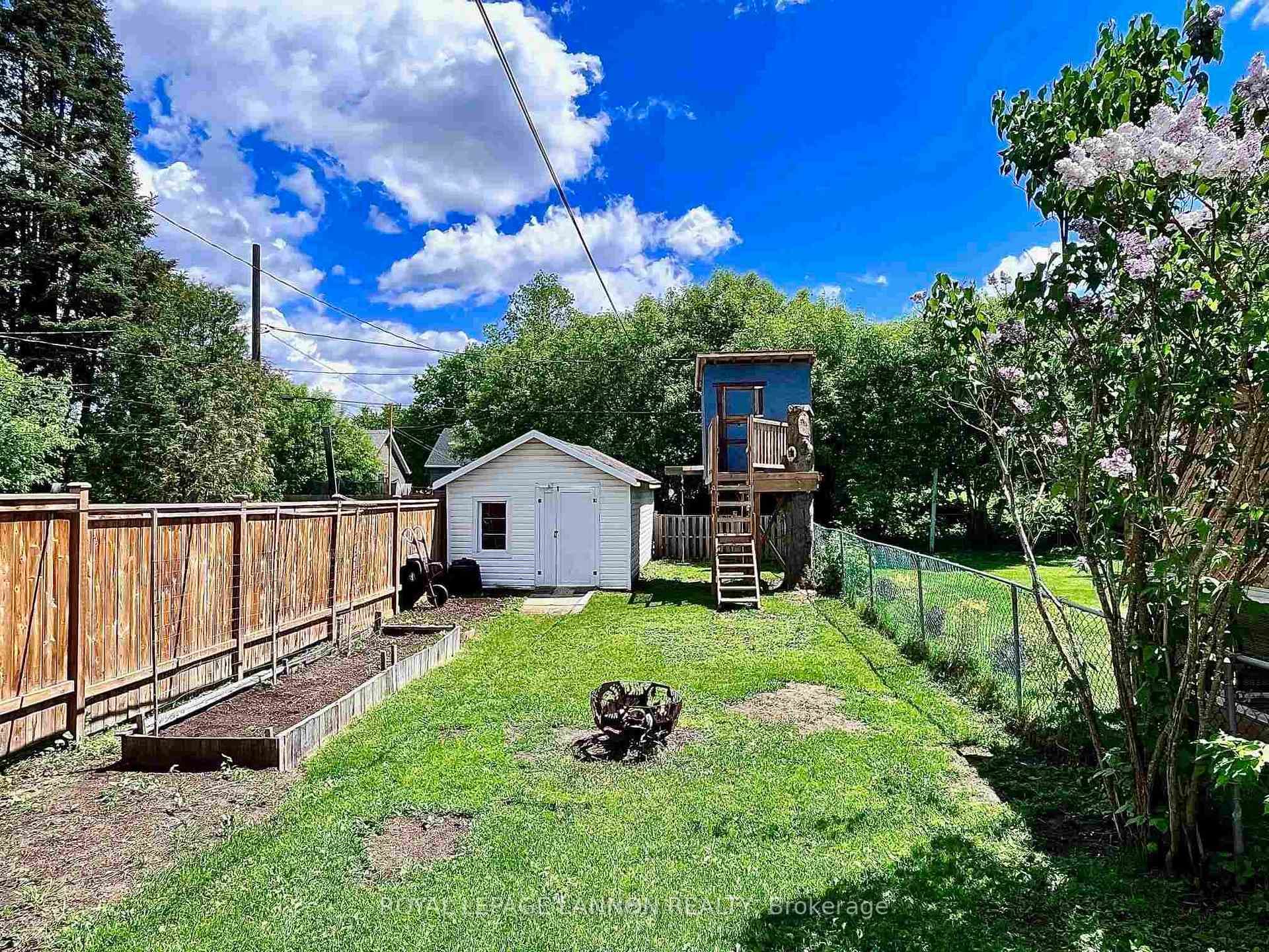 232 Balmoral Street photo 21