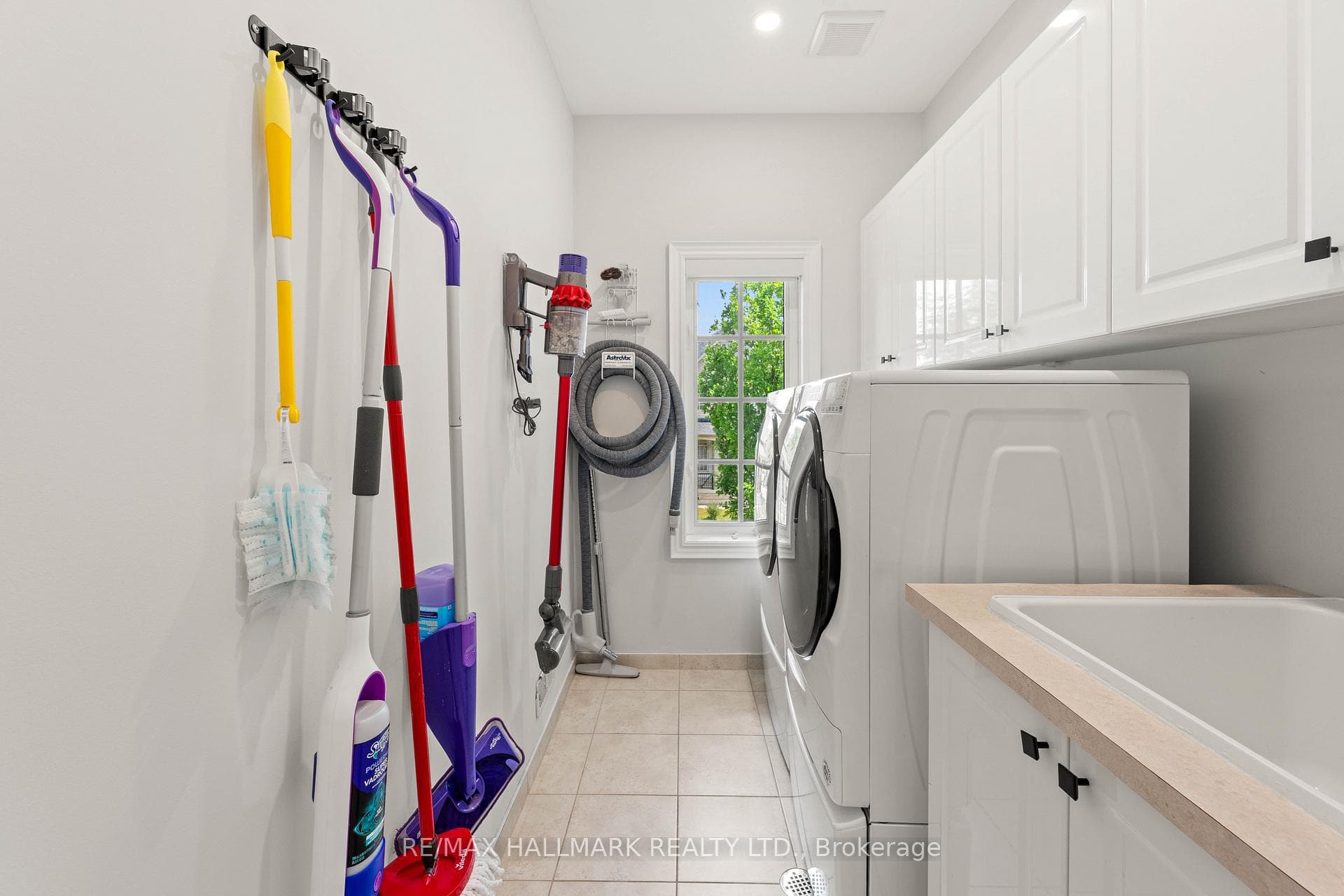 2nd Floor Laundry Room W B/I Sink & Shelves