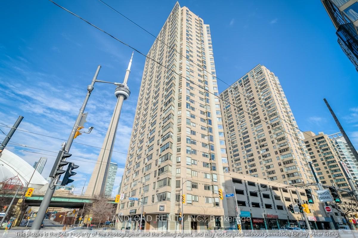 270 Queens Quay Unit 2306 photo 22