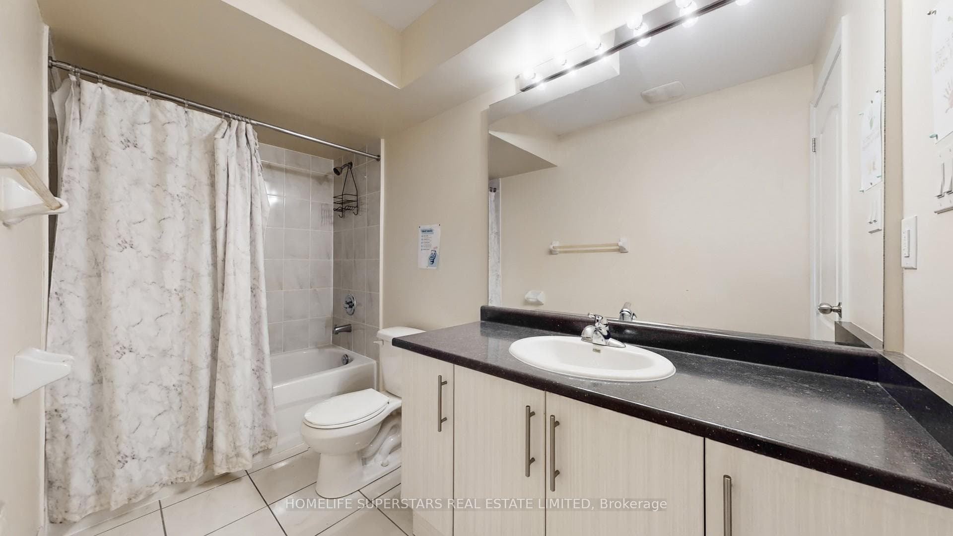 751 Agnew Crescent photo 44