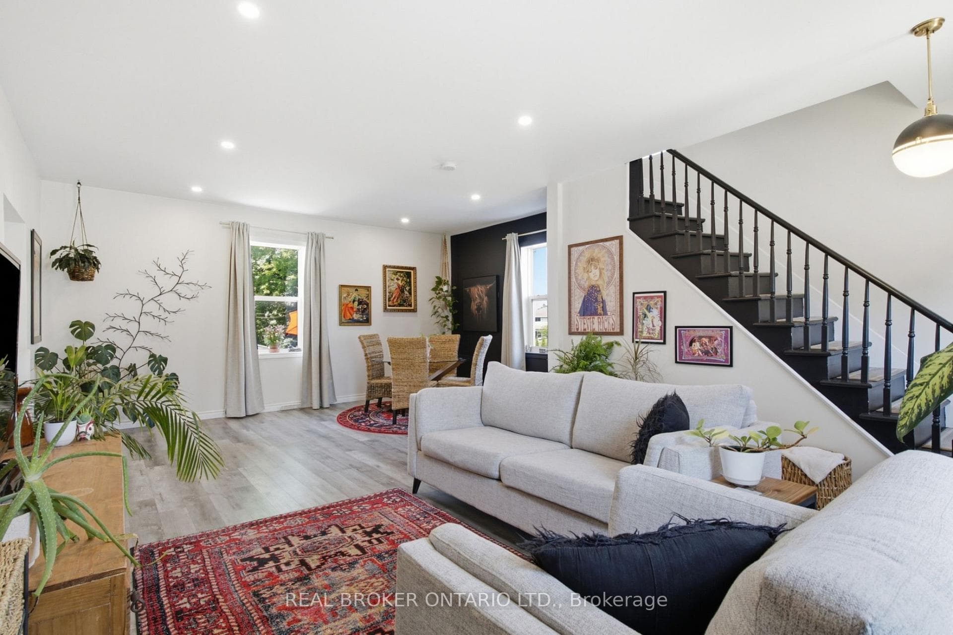 520 Elma Street photo 11