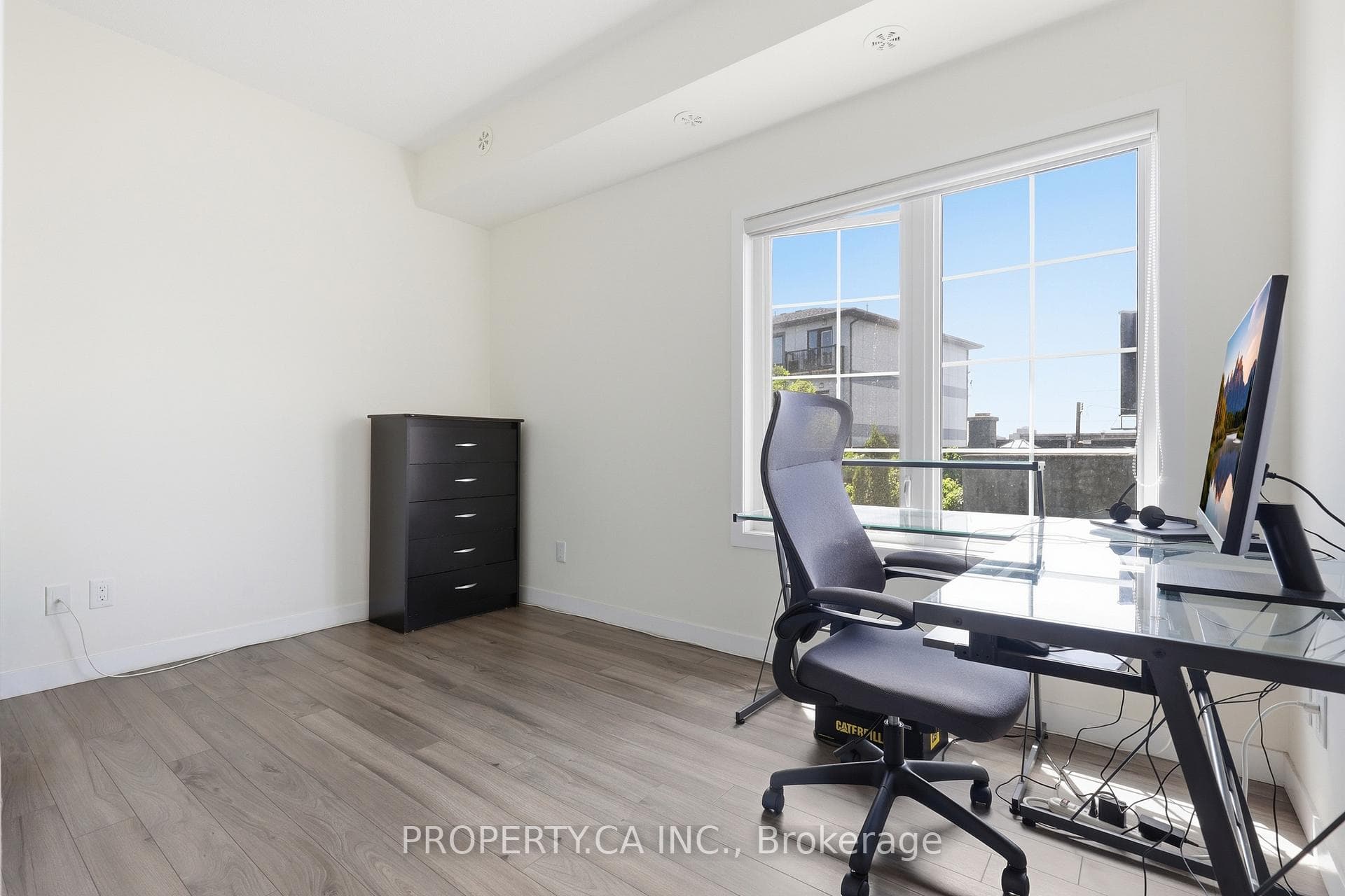 7 Forbes Avenue photo 25