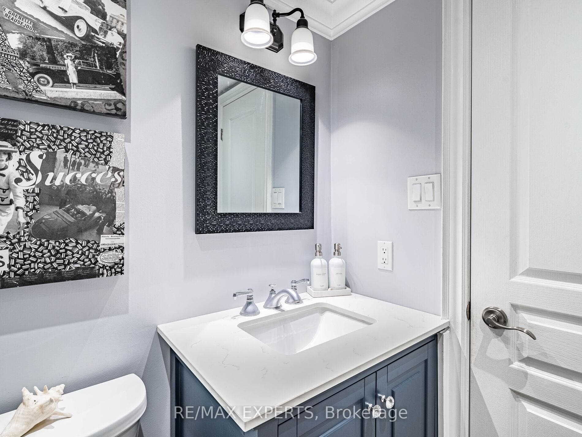 20 Foxchase Drive photo 20