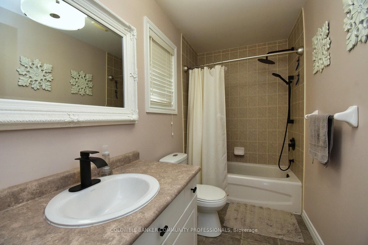159 Thames Way photo 27