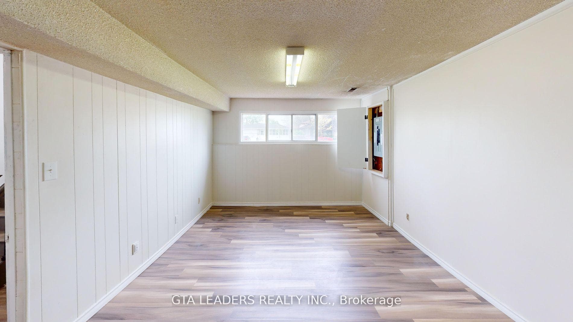 935 Strasburg Road photo 24