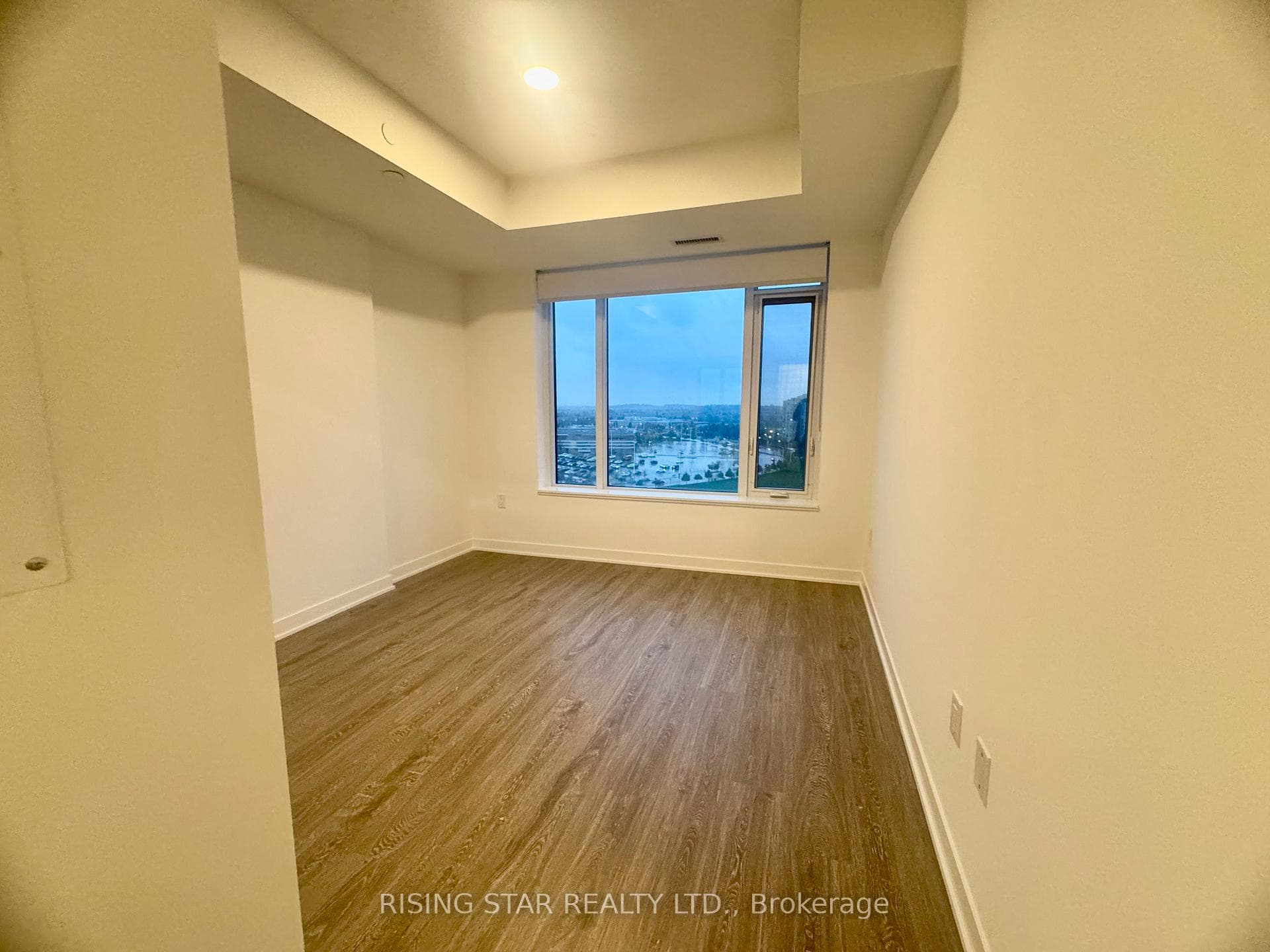 2495 Eglinton Avenue Unit 1209 photo 24