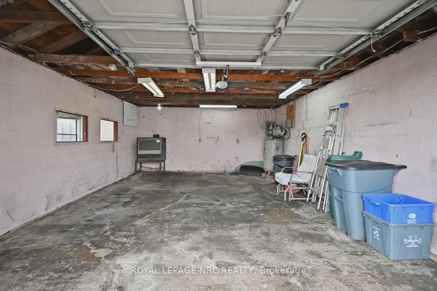 383 Bell Street photo 35