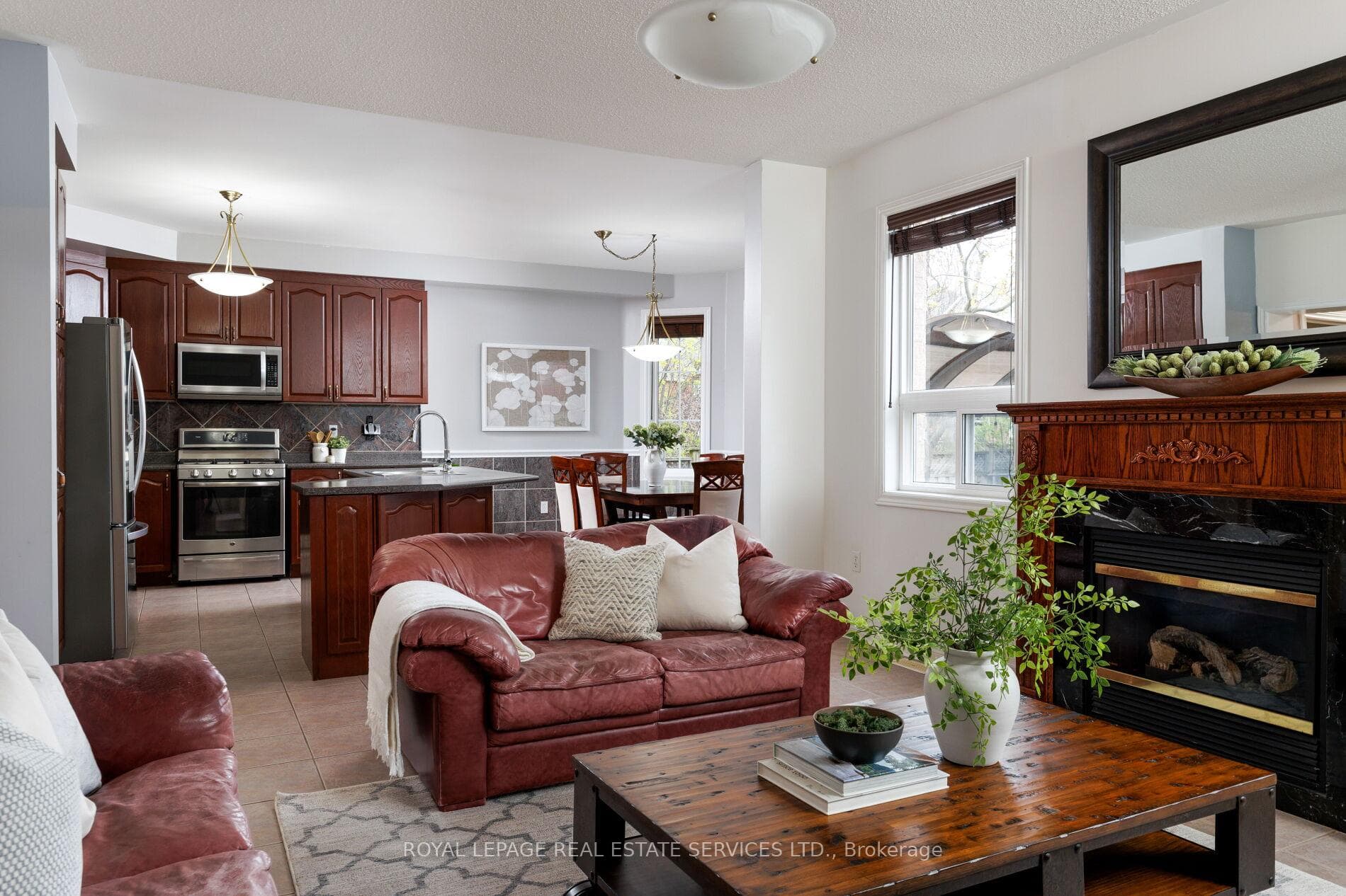 2252 Foxfield Road photo 12
