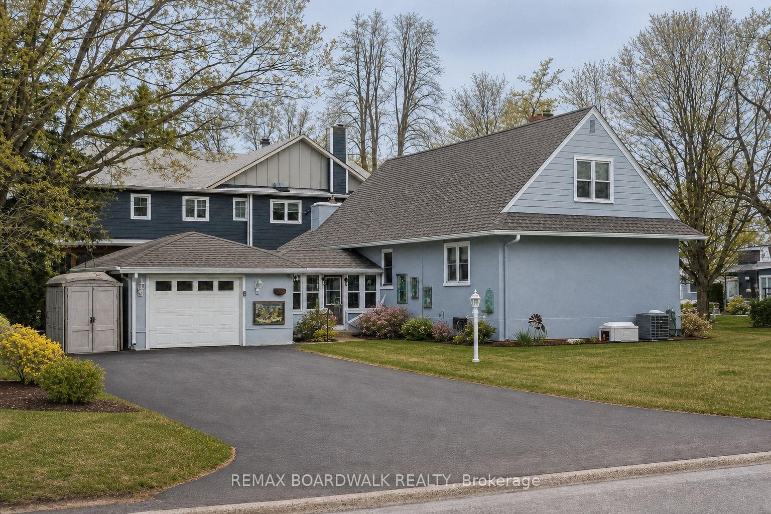 961 Kingsmere Avenue photo 3