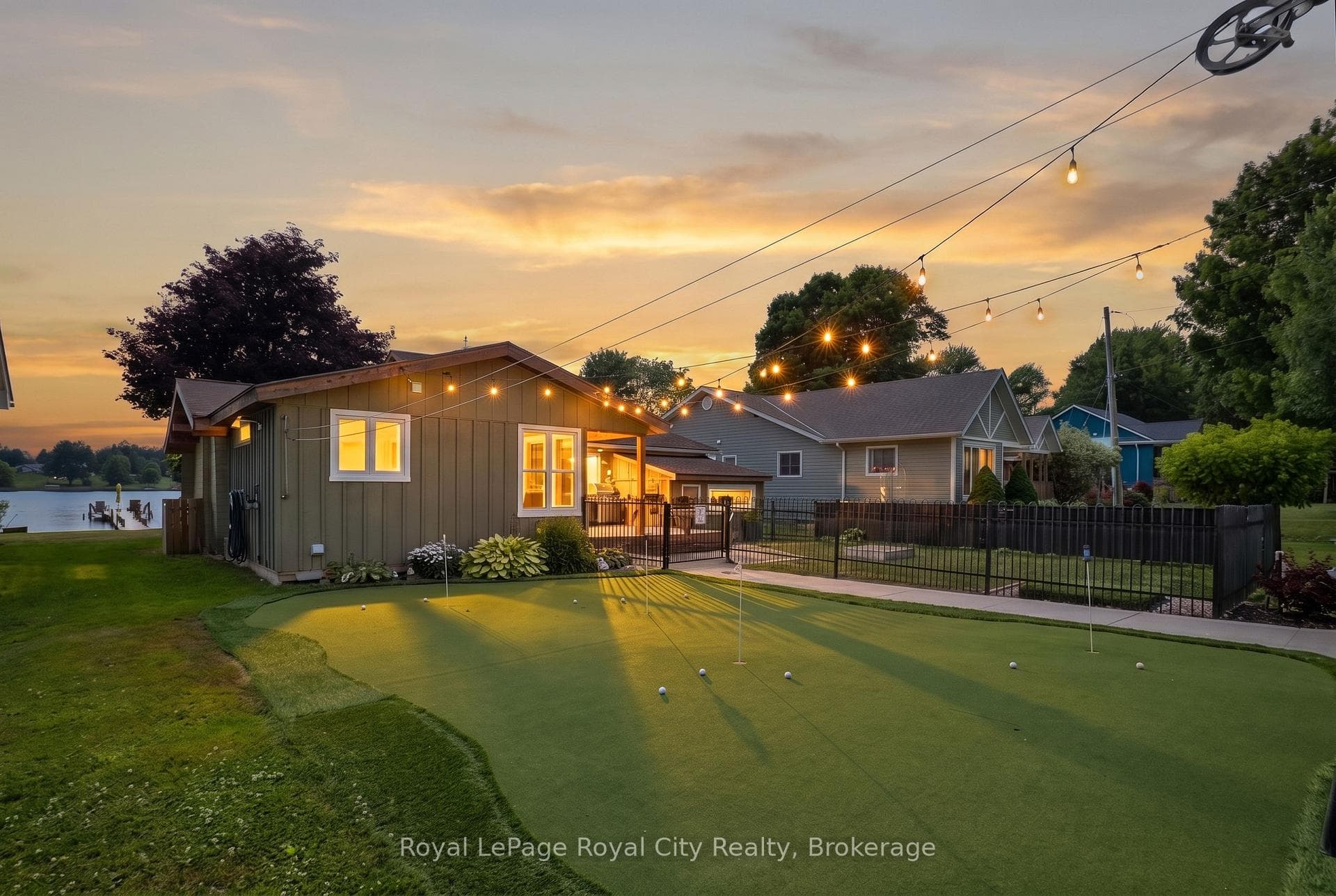 285 Mank Road photo 2