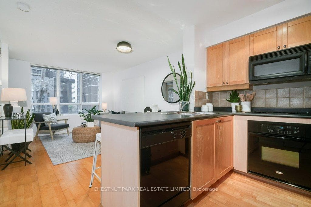 188 Redpath Avenue Unit 406 photo 8
