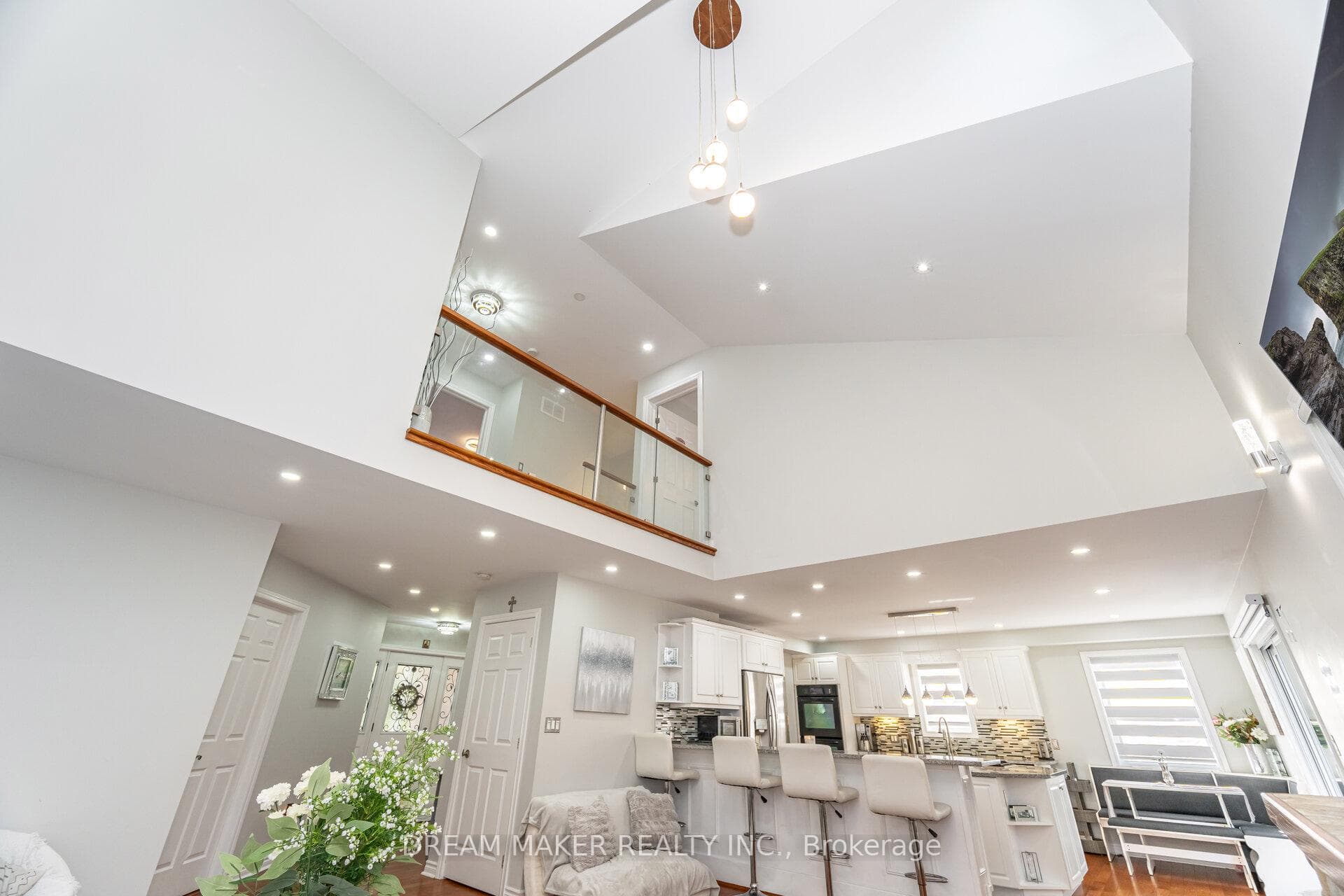 756 Third Avenue photo 12