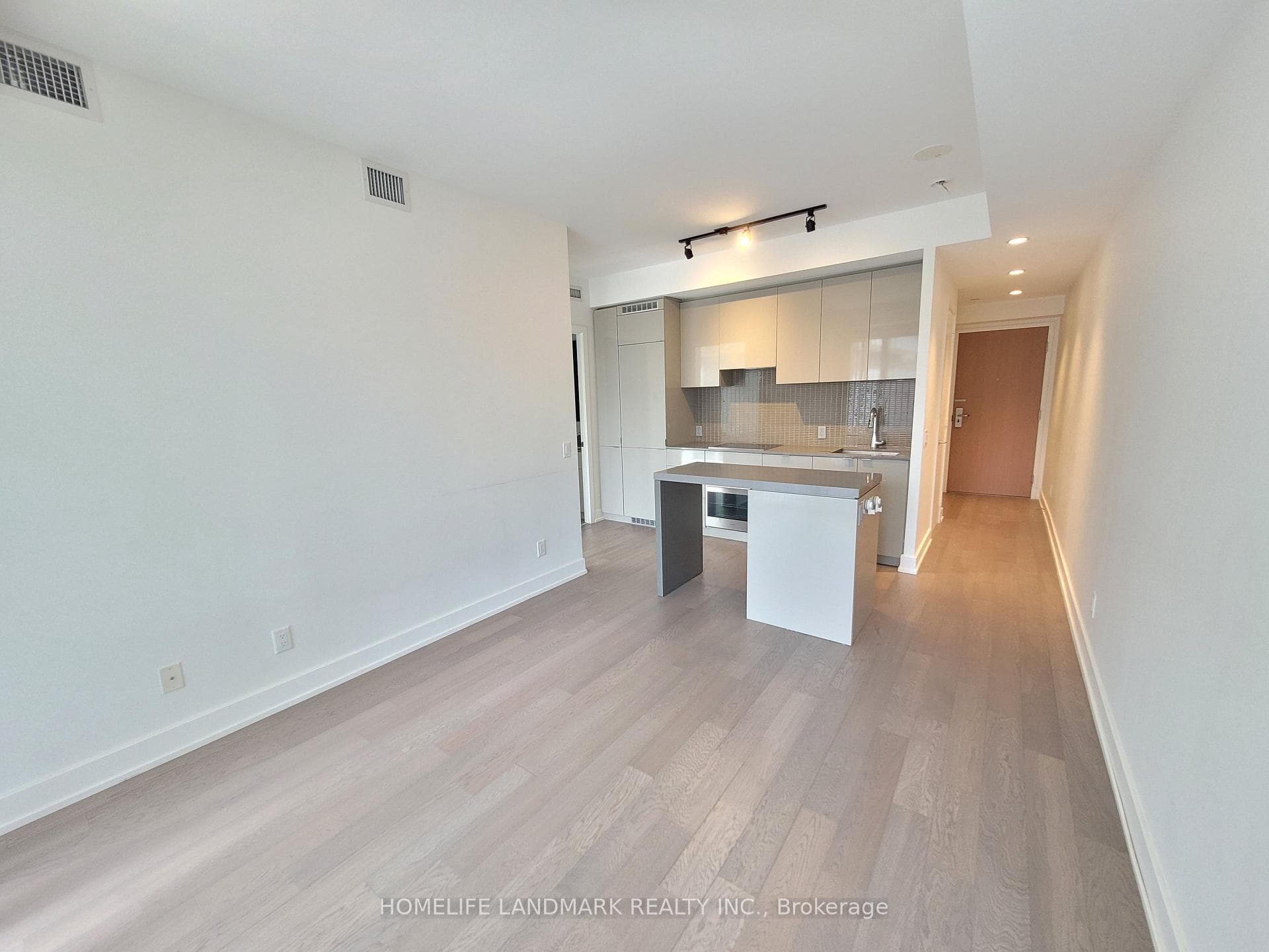 7 grenville Street Unit 1015 photo 4