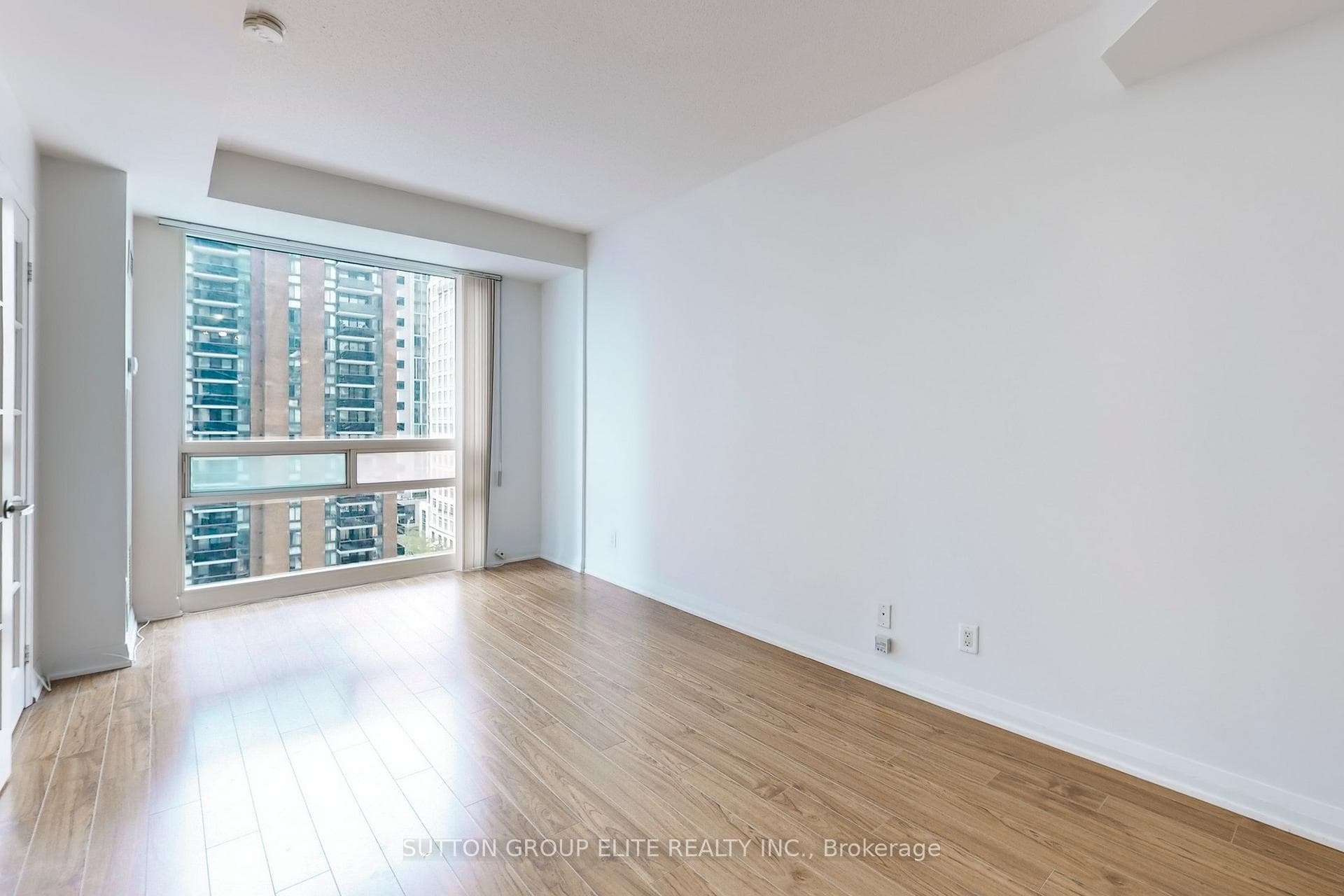 1121 Bay Street Unit 1102 photo 11