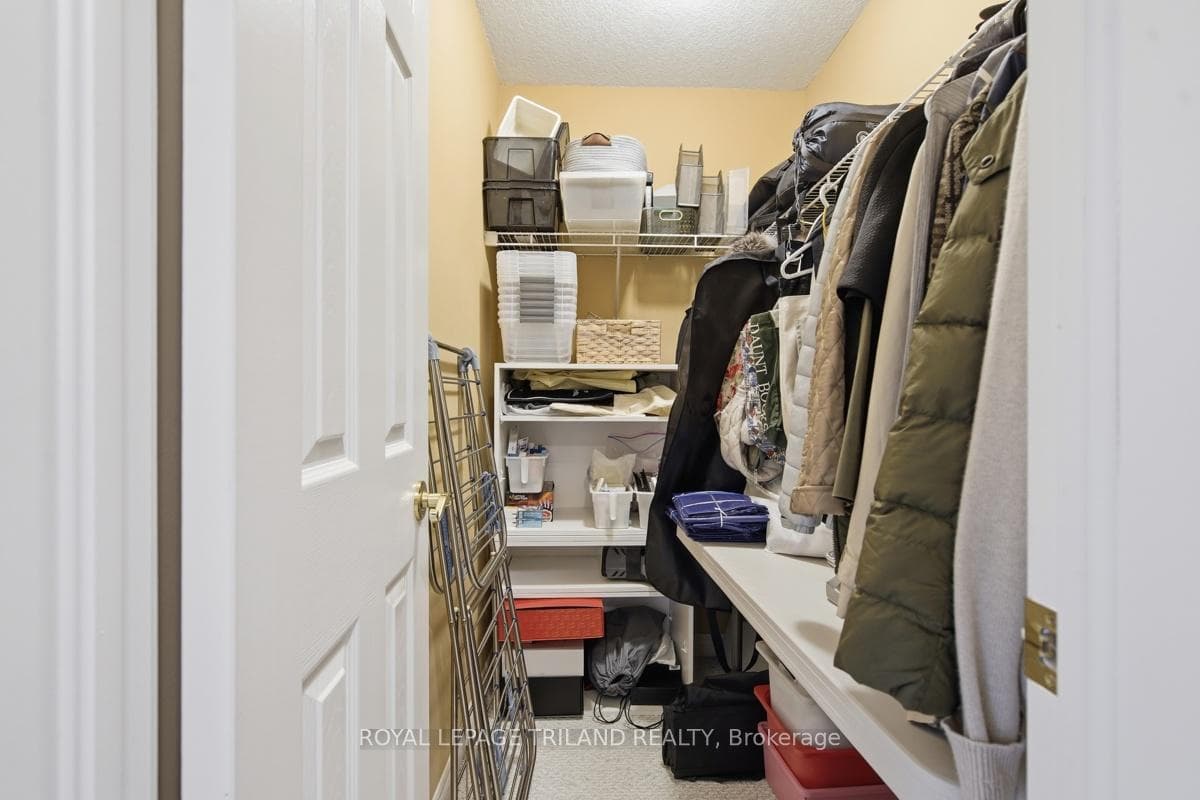 600 Hyde Park Road Unit 127 photo 22
