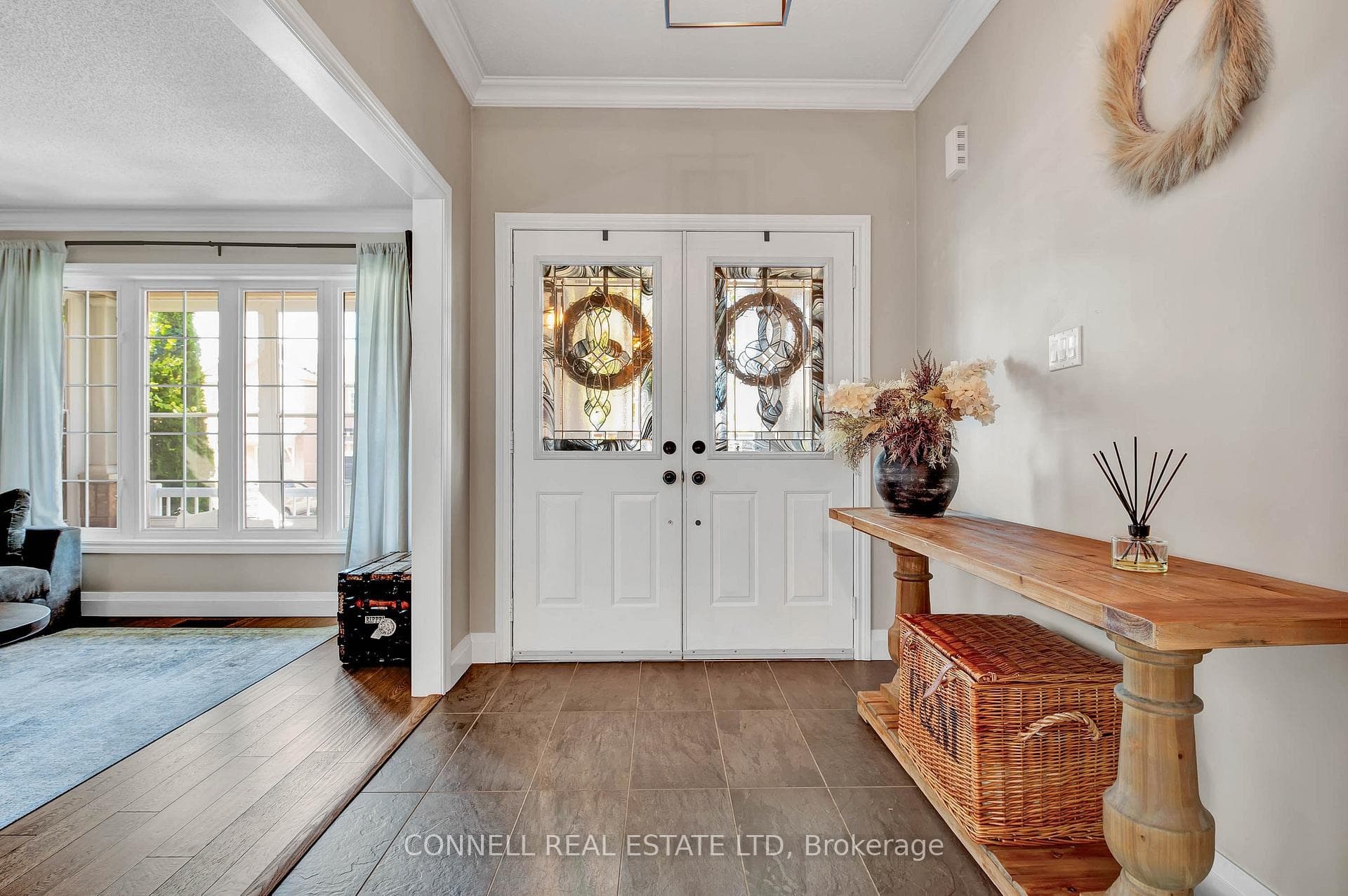 365 Woodfern Way photo 3