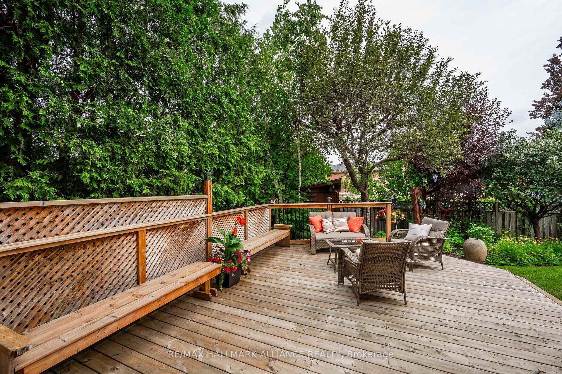 2080 Wincanton Crescent photo 37