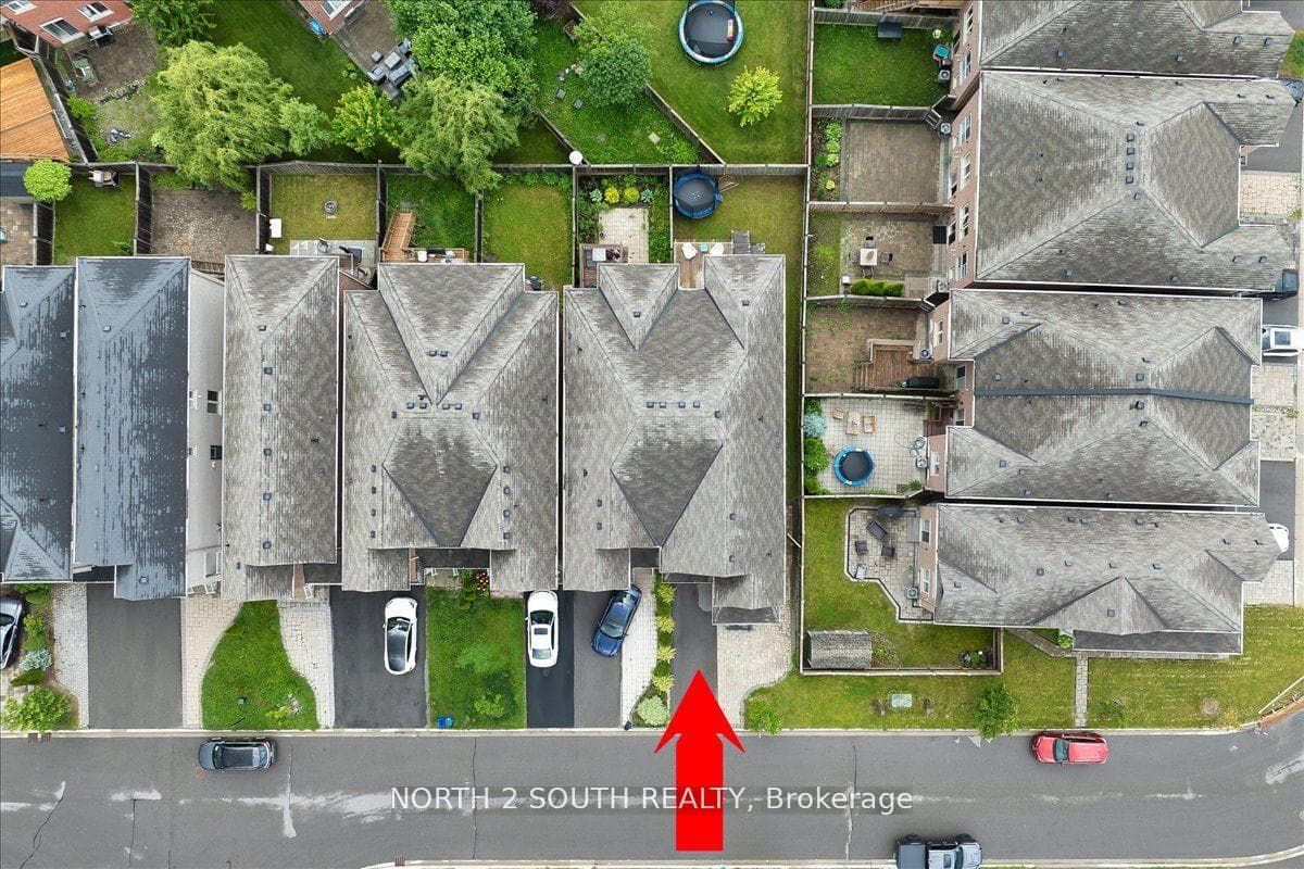 10 Walter Sinclair Court photo 3