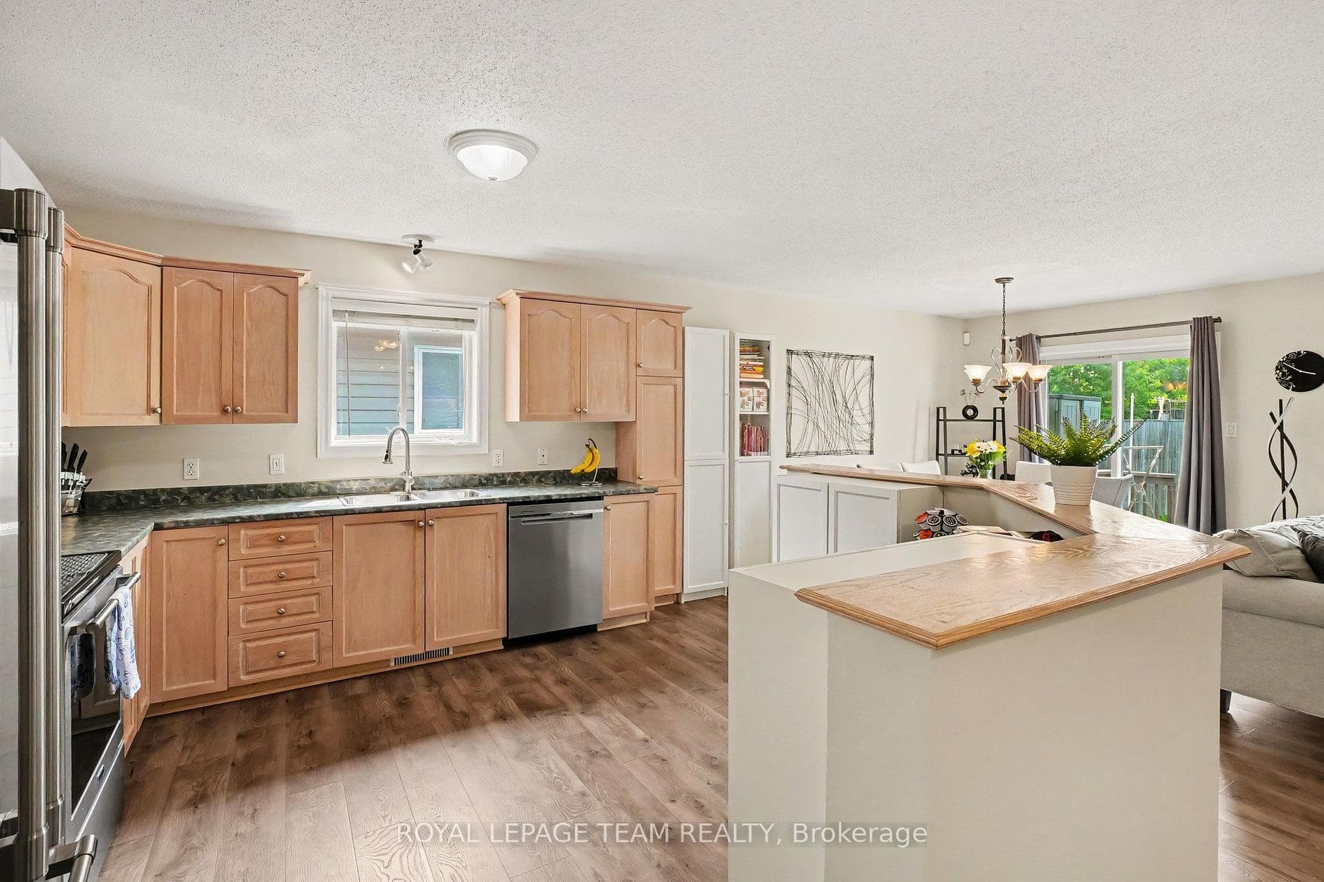 Spacious Kitchen