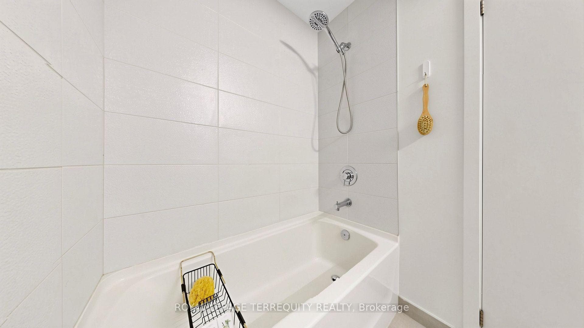 1808 St Clair Avenue Unit 510 photo 23