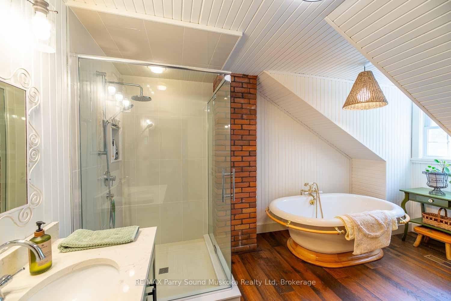 Newly updated 4 Pc. bathroom