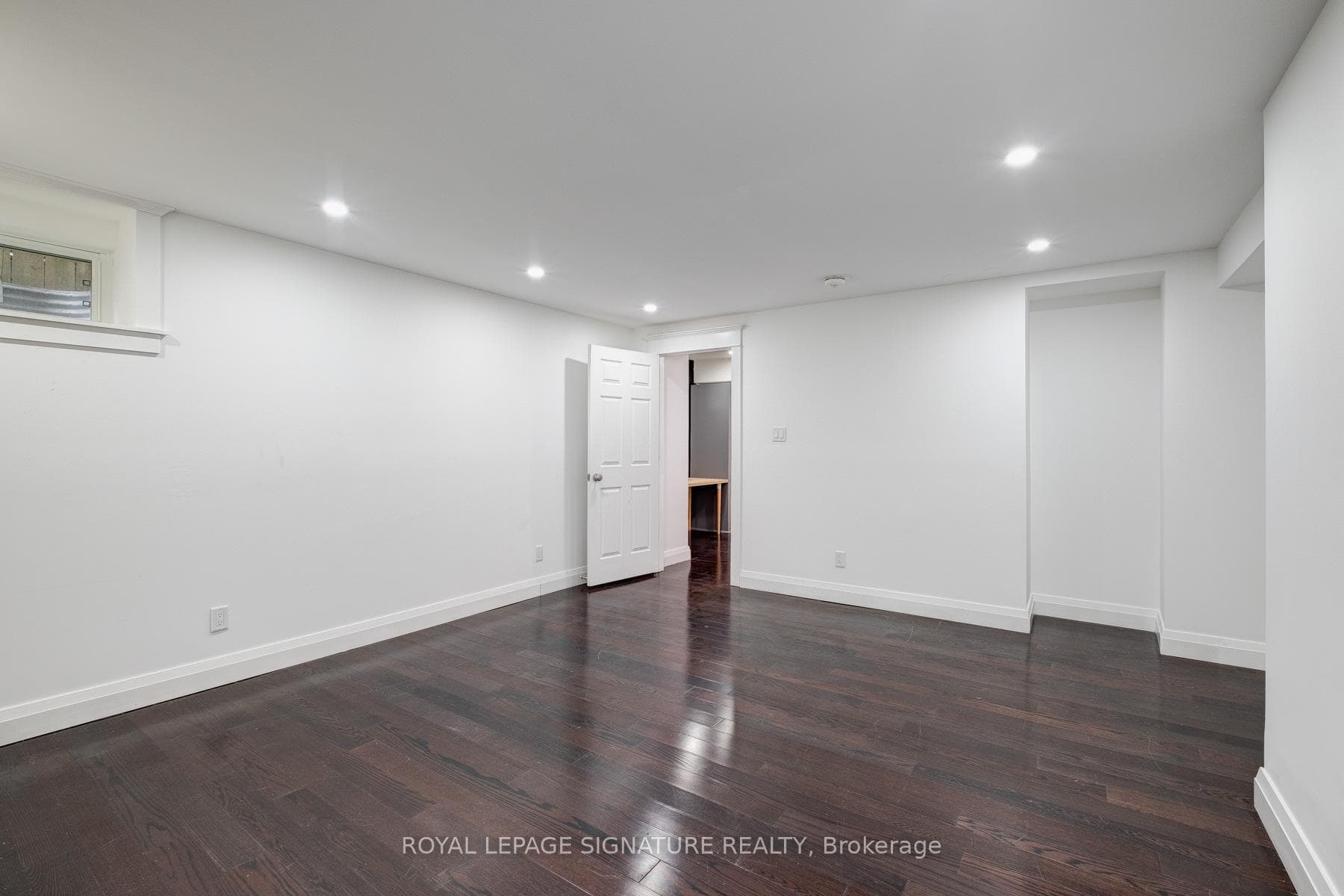 36 Thyra Avenue Unit Lower photo 14