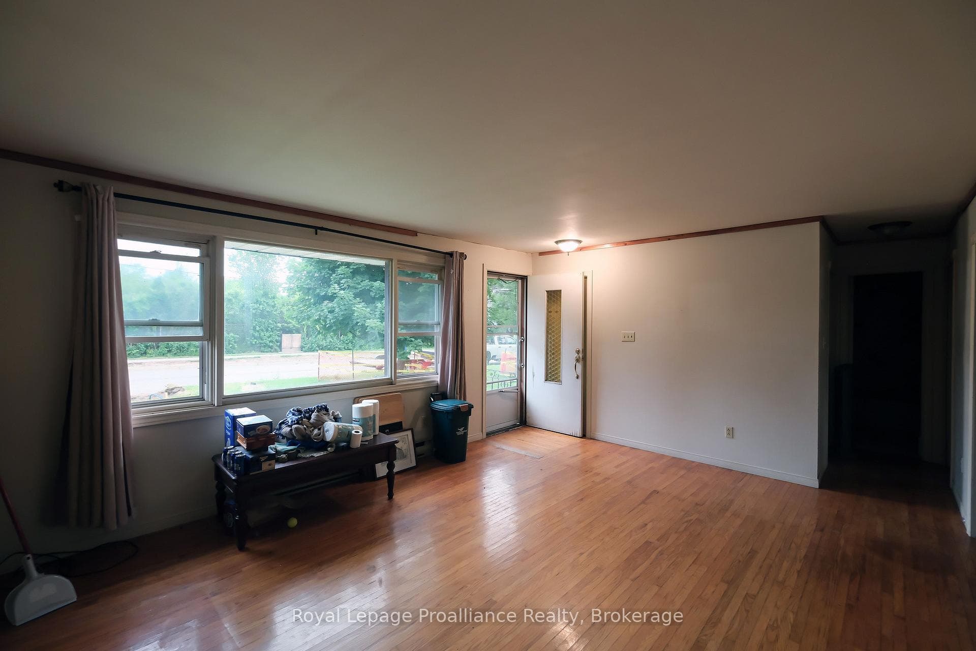 96 Prince Edward Street photo 3