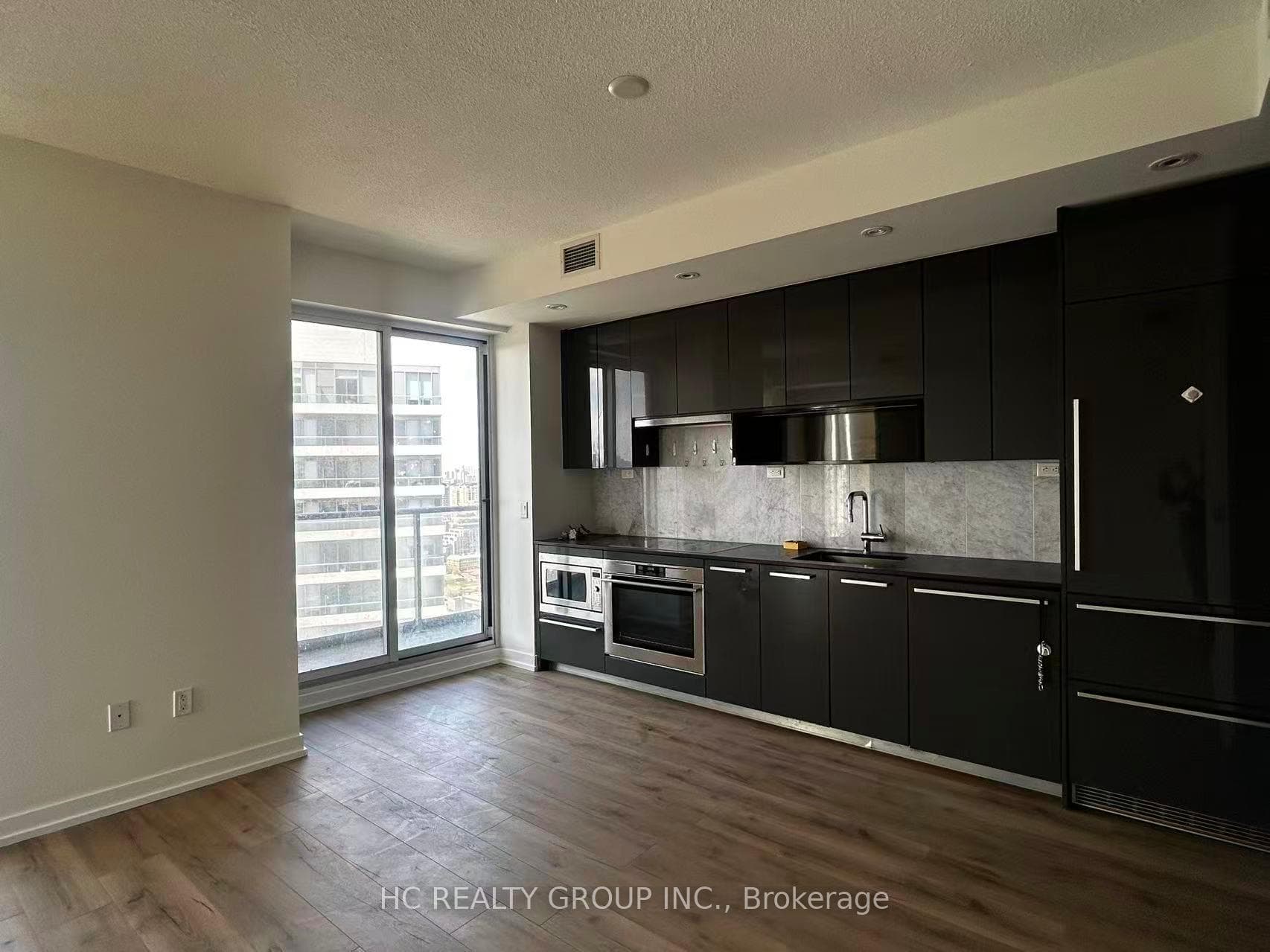 117 Mcmahon Drive Unit 3803 photo 5