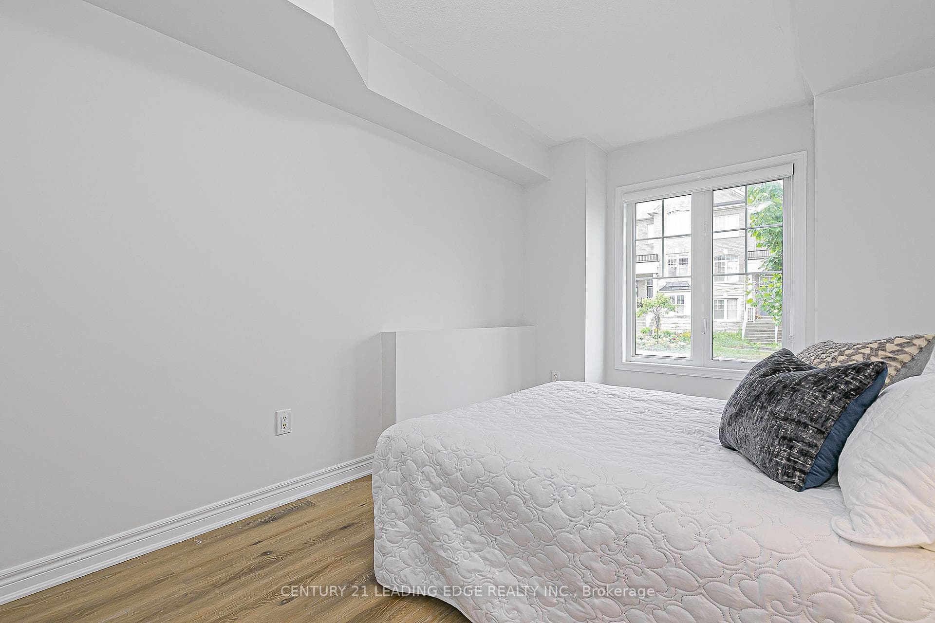 319 DELRAY Drive photo 42