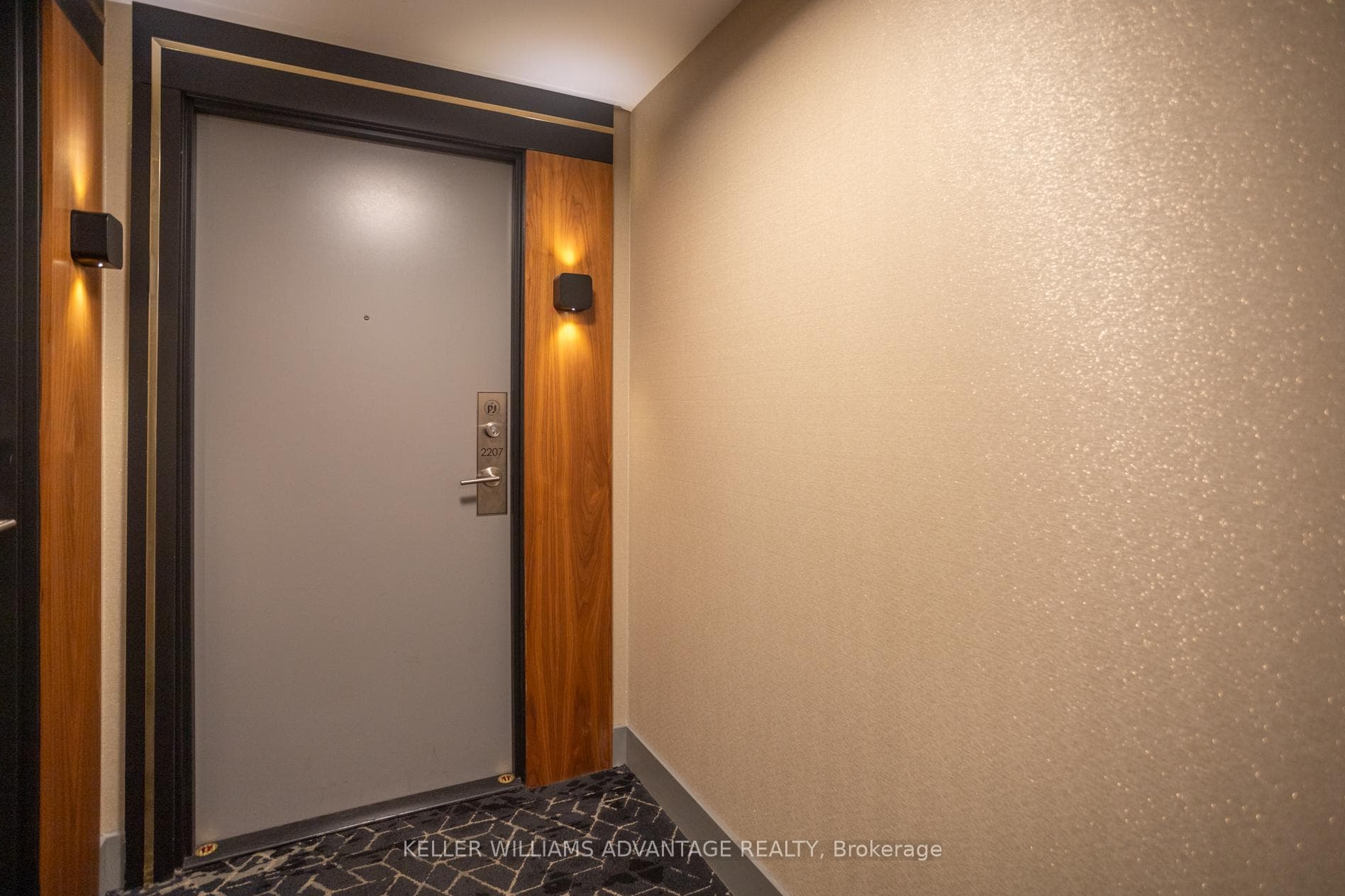 99 John Street Unit 2207 photo 16