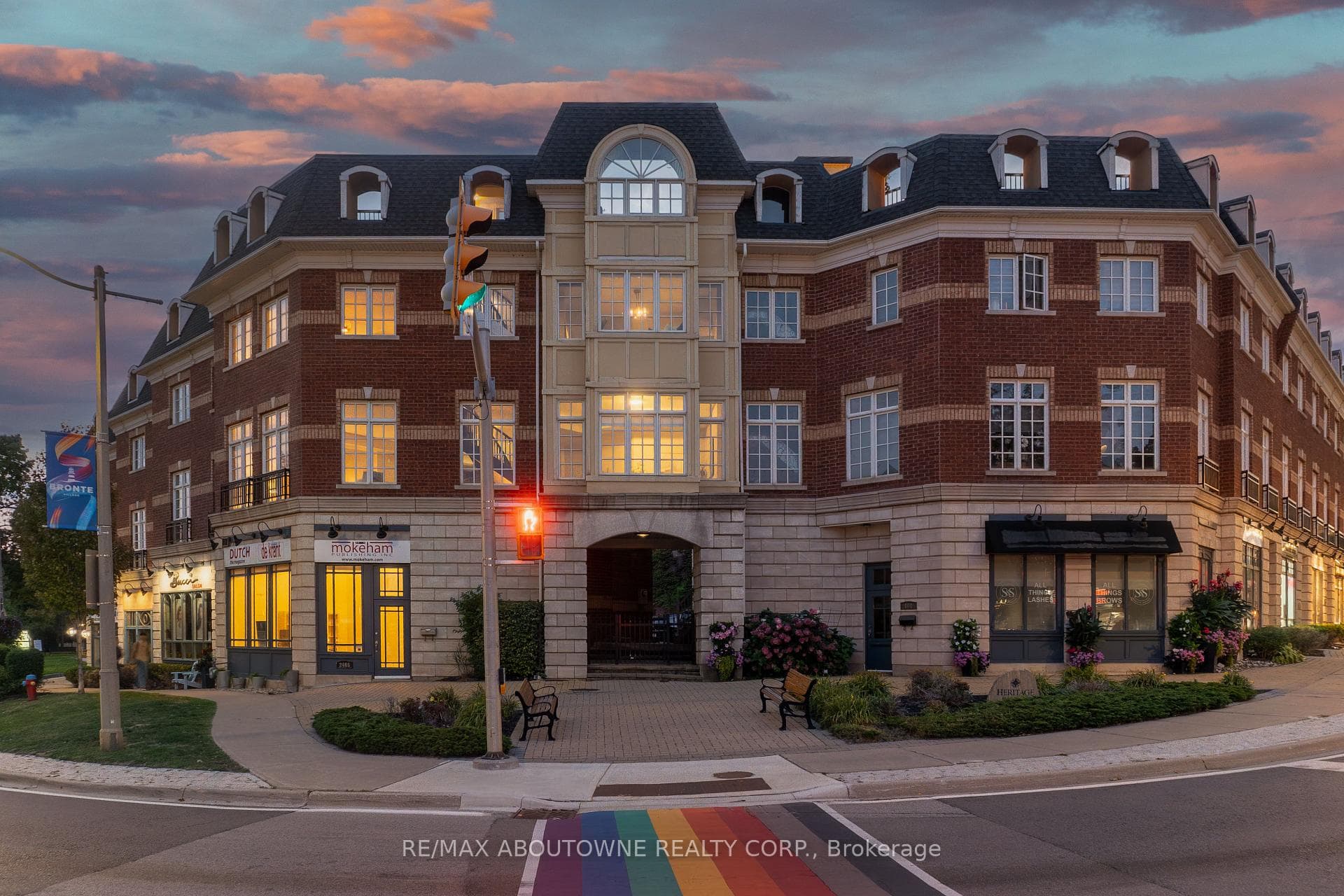 120 Bronte Road Unit 8 photo 4