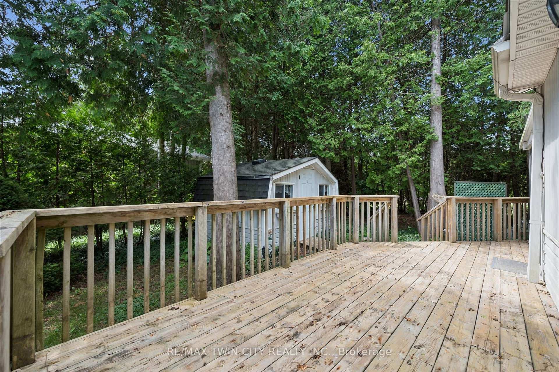4 Spruce Avenue photo 19