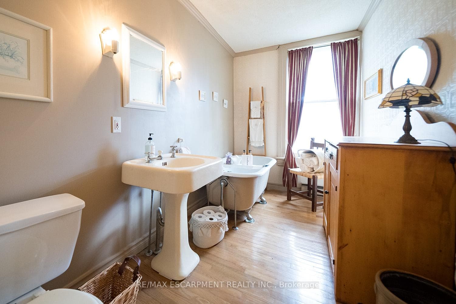 62 William Street photo 25